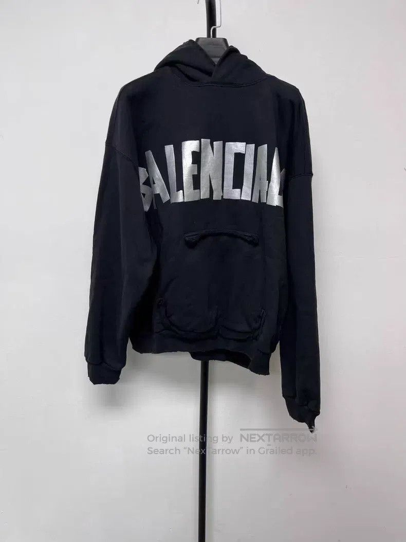 Balenciaga Balenciaga Logo Letter Printed Hooded Long Sleeve Sweatshi Size US XXS / EU 40 - 1 Thumbnail