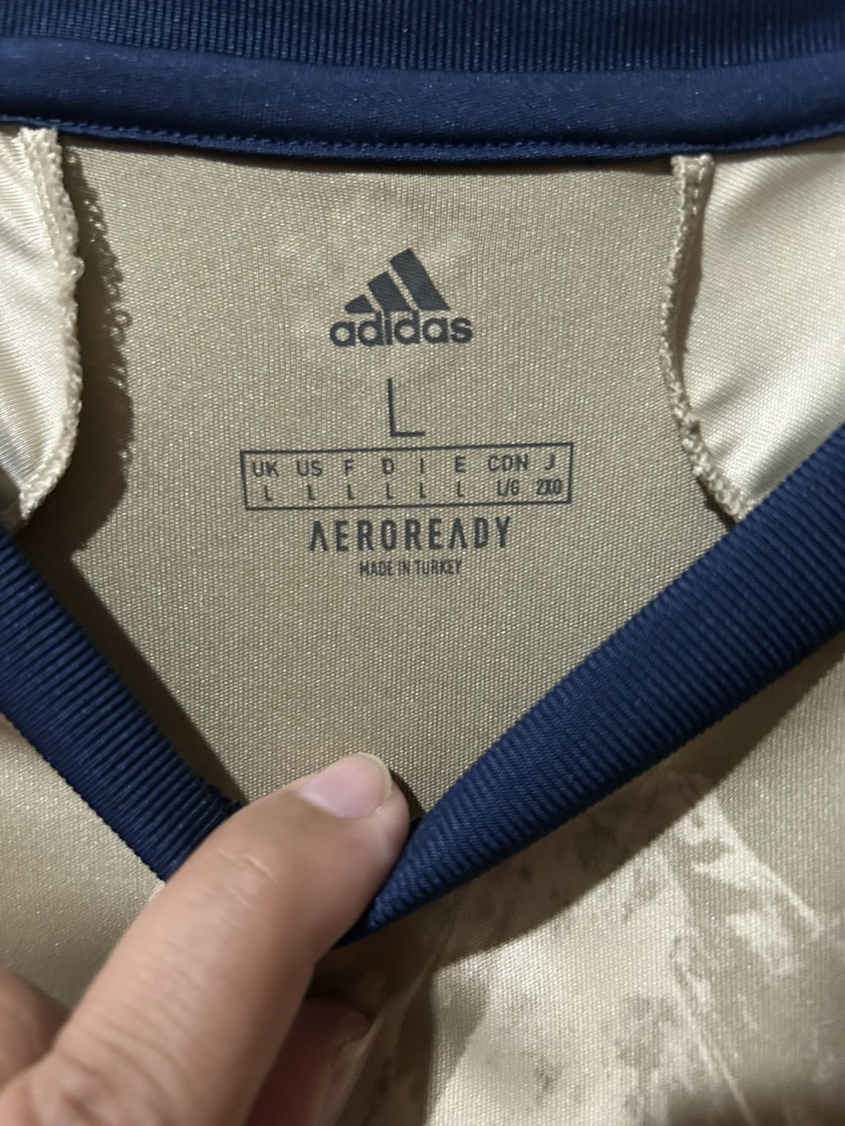 Adidas Jersey Fenerbahce away Ozil with sign Size US XL / EU 56 / 4 - 7 Thumbnail