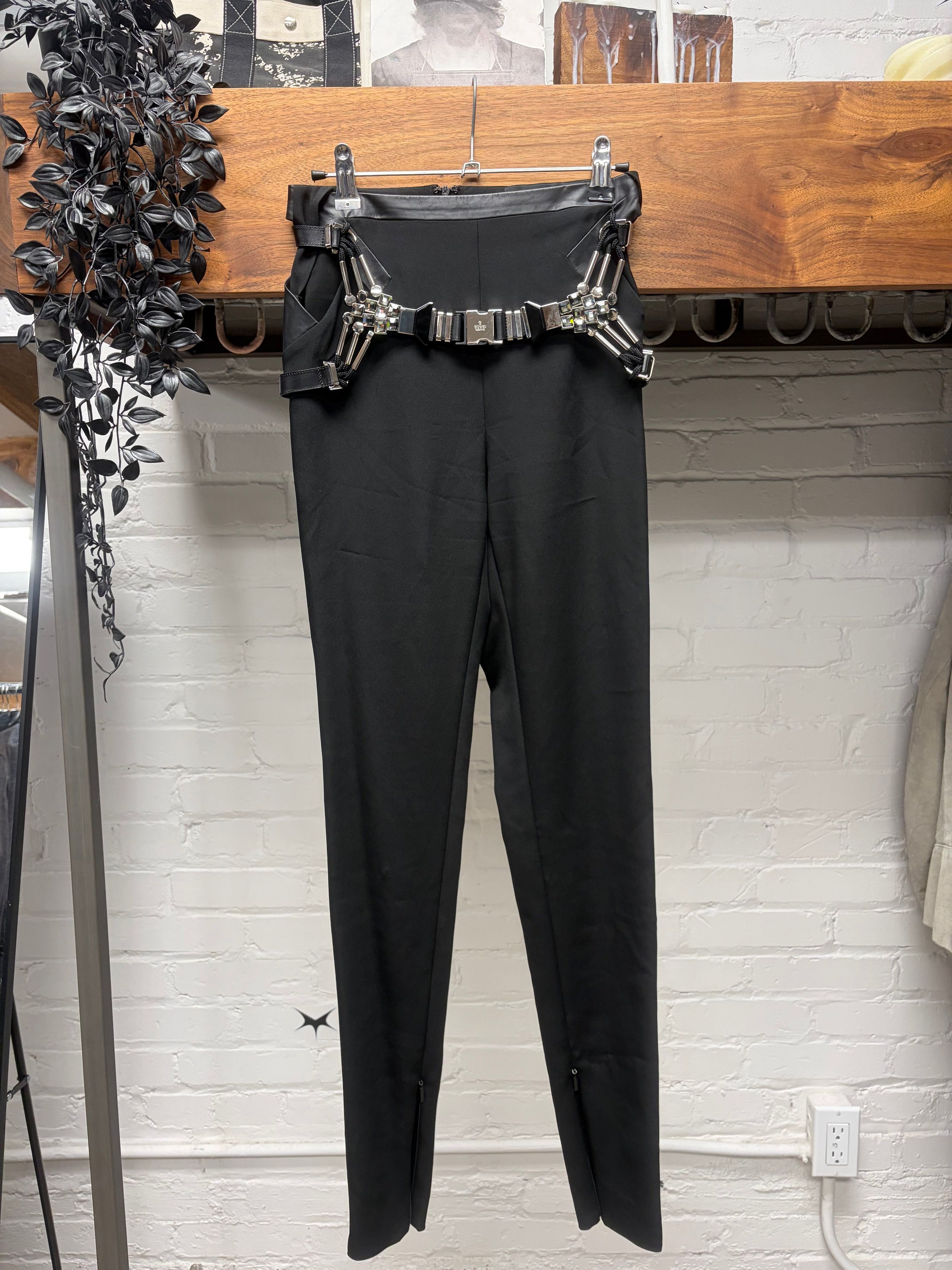 Gucci SS2010 Gucci by Frida Giannini Crystal Harness Closure Black Silk Trousers Size US 29 - 1 Thumbnail