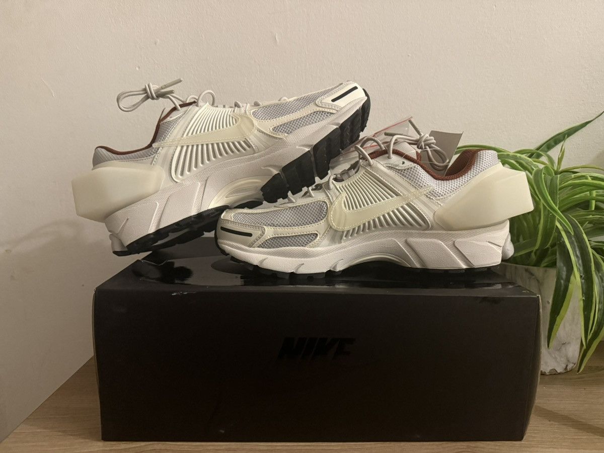 A-COLD-WALL* × Nike Nike x A Cold Wall Zoom Vomero 5 Sail Size US 9 / EU 42 - 2 Thumbnail