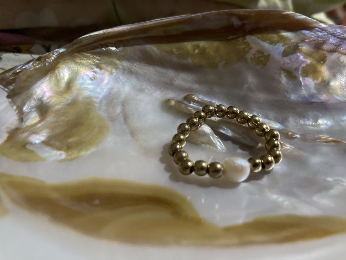 Other Gold coloured and fresh water pearl feature ring Size ONE SIZE - 1 Thumbnail