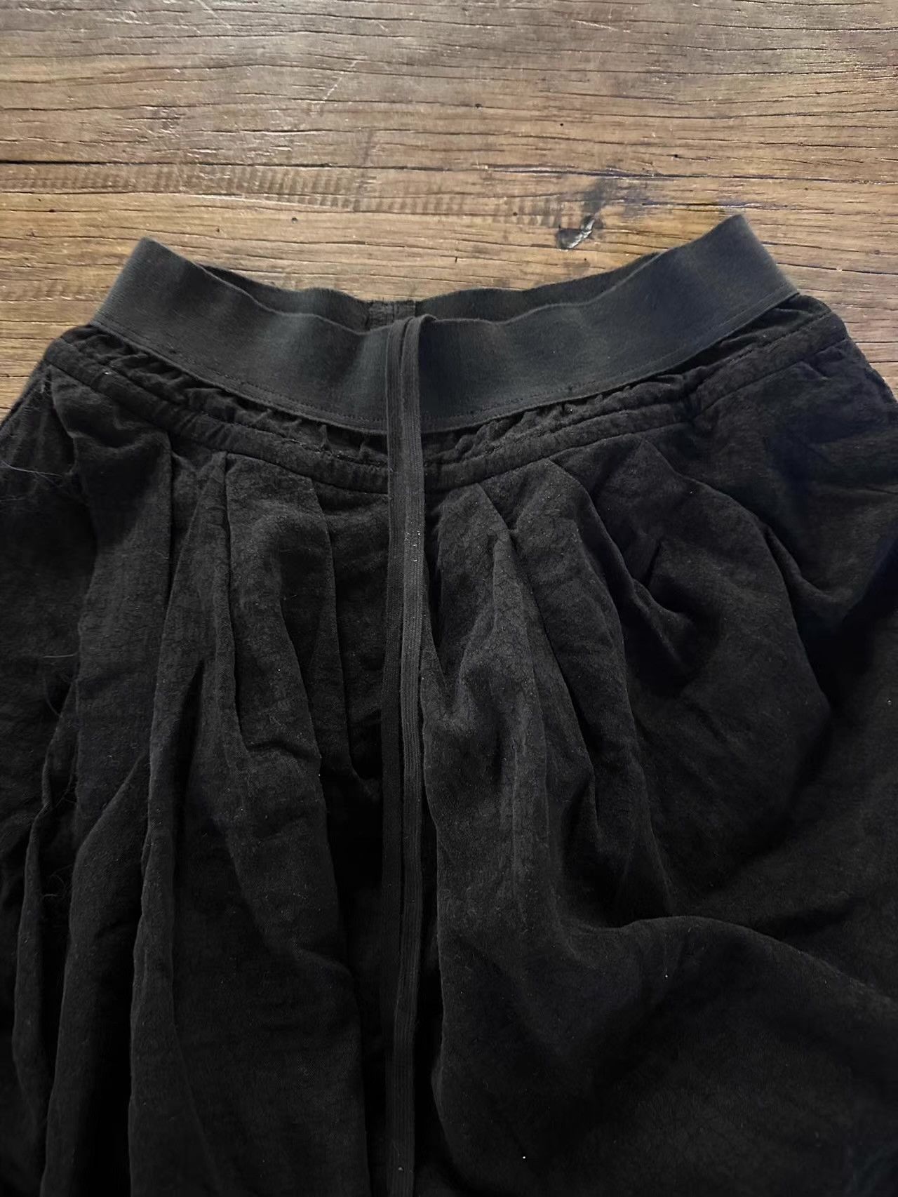 Julius women’s black draped culottes by MA_JULIUS Ｑ25 Size 32" / US 10 / IT 46 - 3 Thumbnail