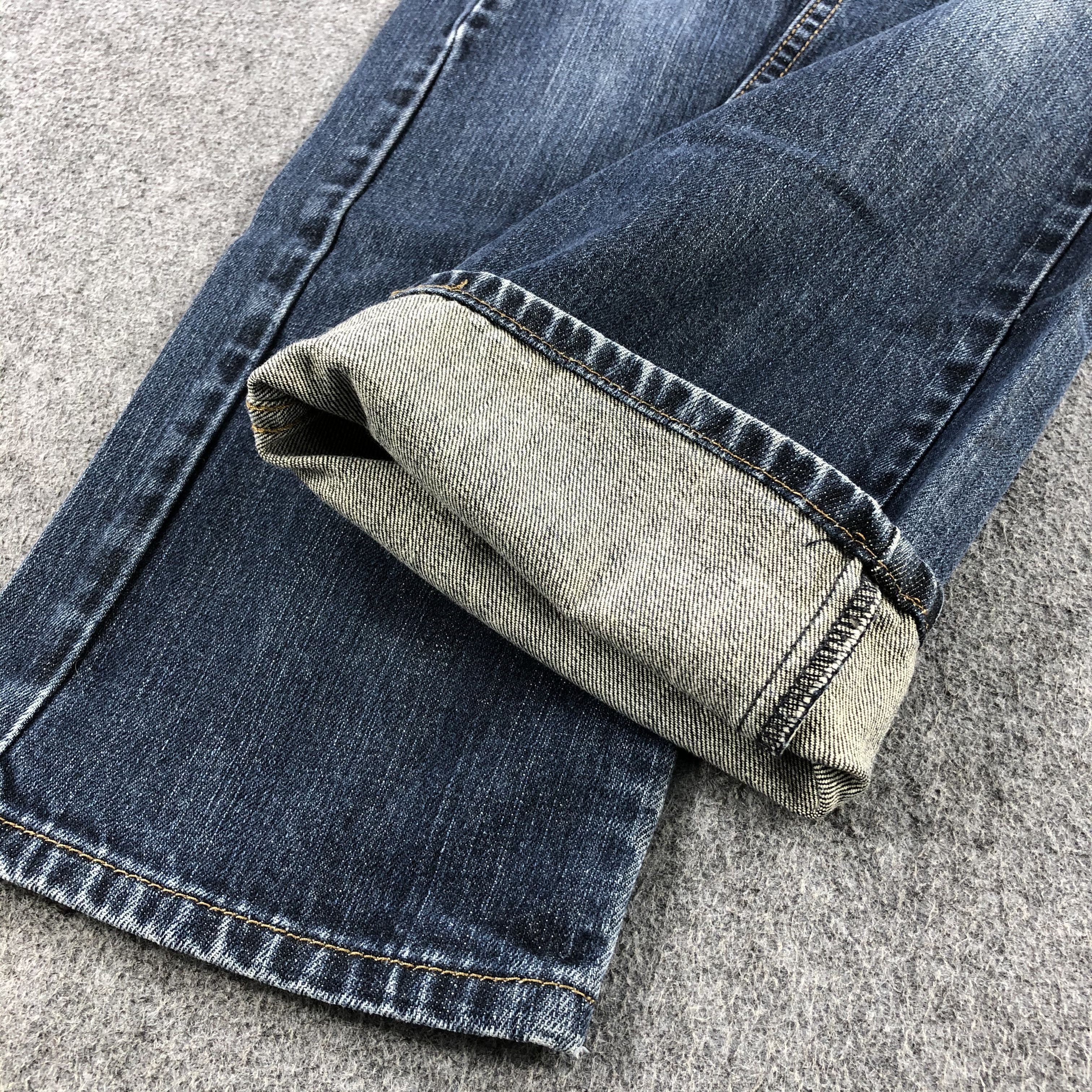 Levi's Vintage Blue Wash Levis Jeans-J2200 Size US 29 - 6 Thumbnail