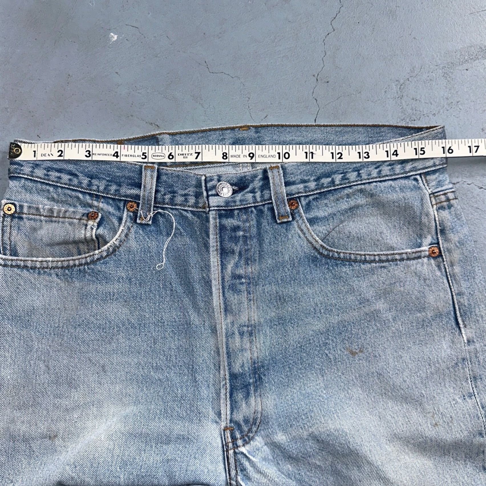 Levi's VINTAGE Levi's 501 Jeans Men 34x36 Light Wash Cotton Denim Straight 90s USA Classic Size US 34 / EU 50 - 7 Thumbnail