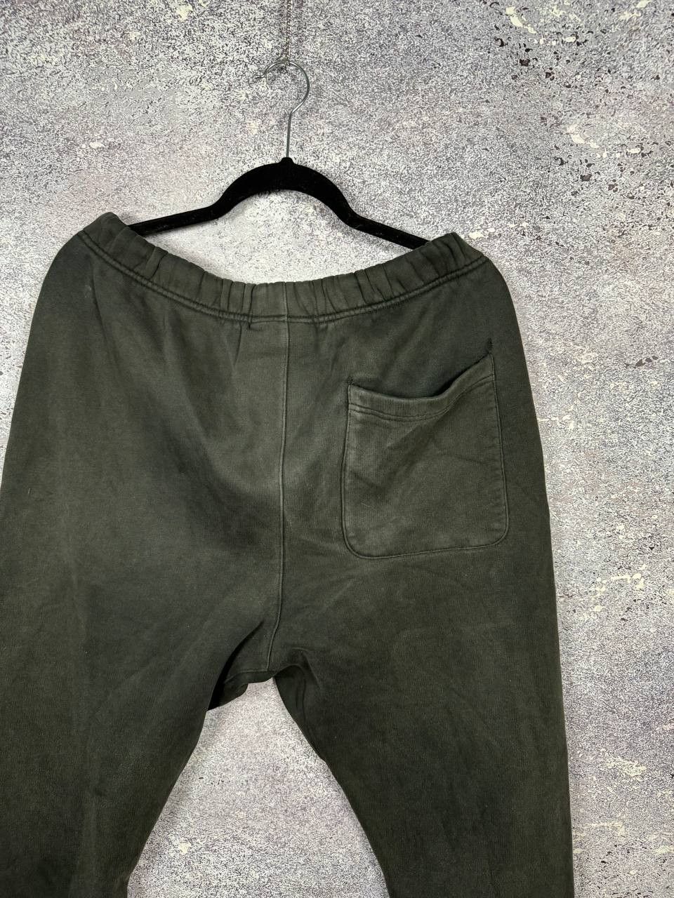 Essentials Fear of God Essentials Fleece Jogger Sweatpants Medium Size US 33 - 12 Thumbnail