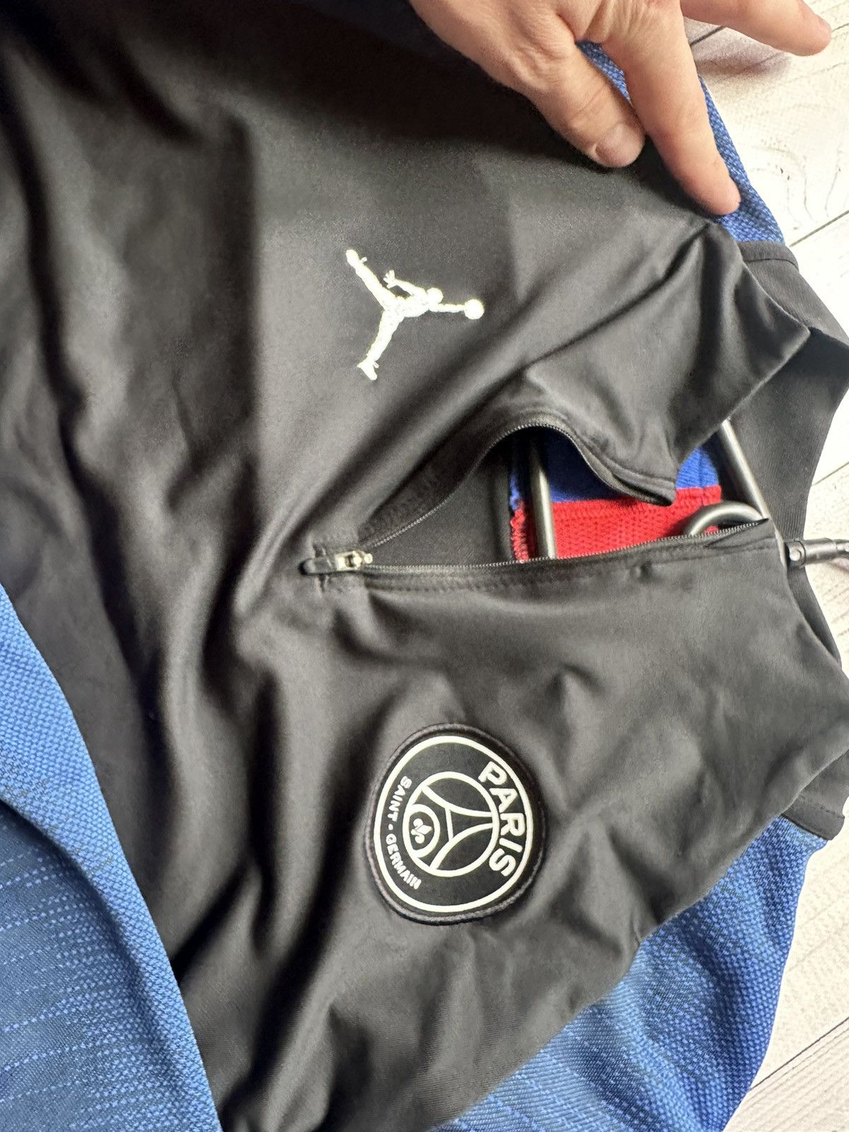 Jordan Brand Jordan PSG soccer sweatshirt logo size M rare Size US M / EU 48-50 / 2 - 7 Thumbnail