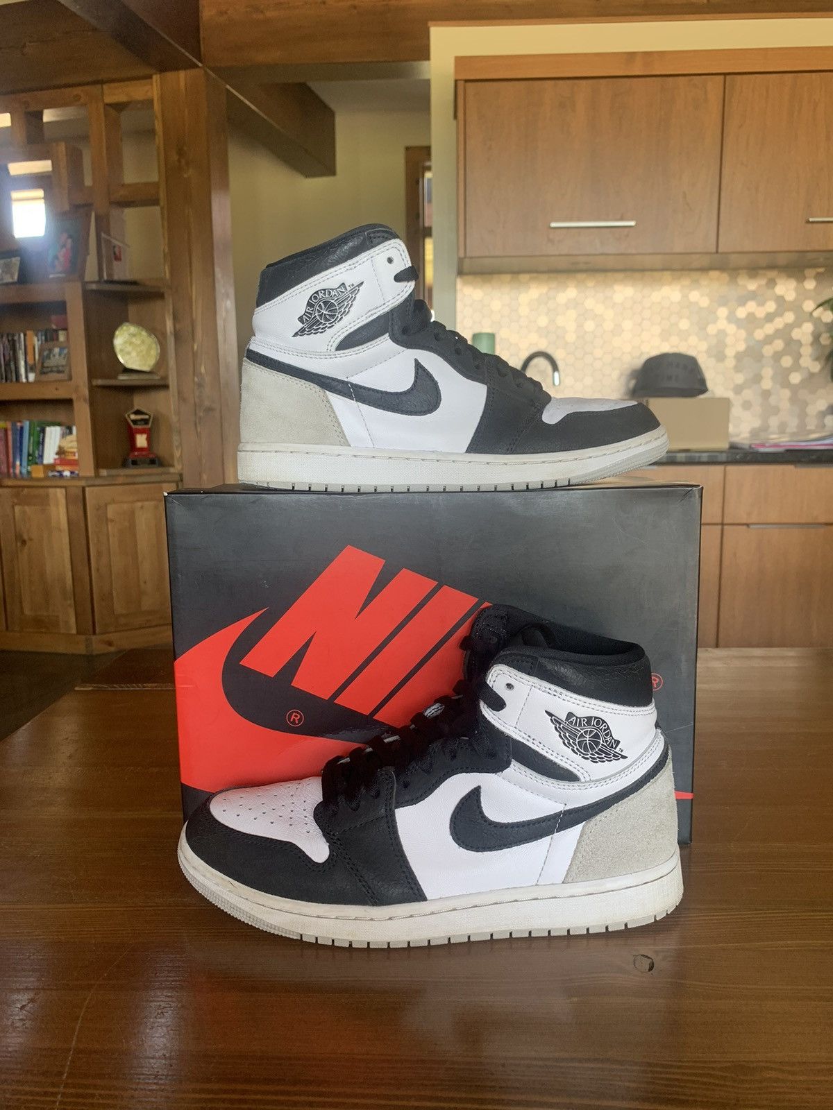 Jordan retro high OG bleached coral