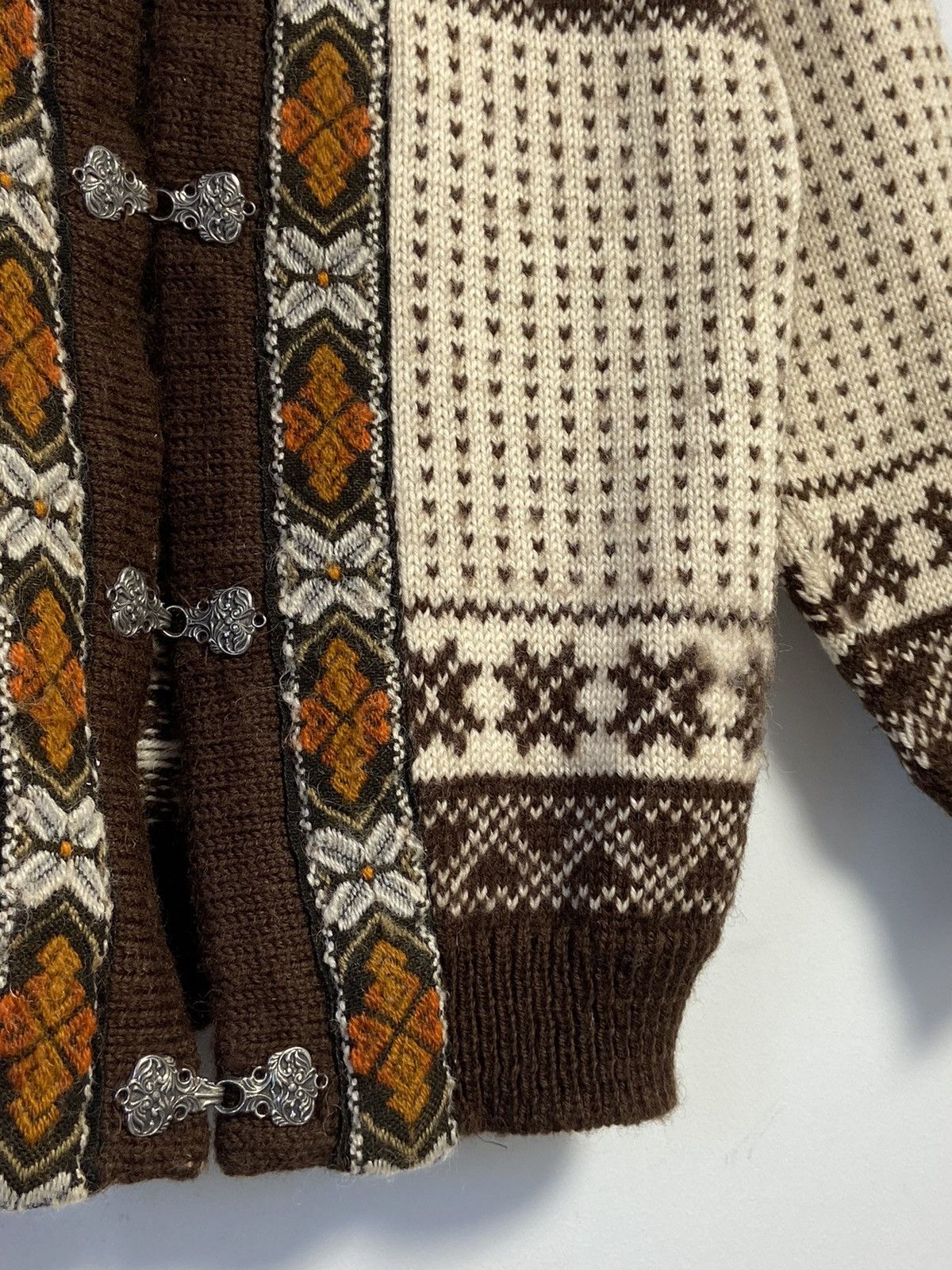 Vintage DALE OF NORWAY Collection Floral Wool Knit Button Cardigan Size M / US 6-8 / IT 42-44 - 9 Thumbnail