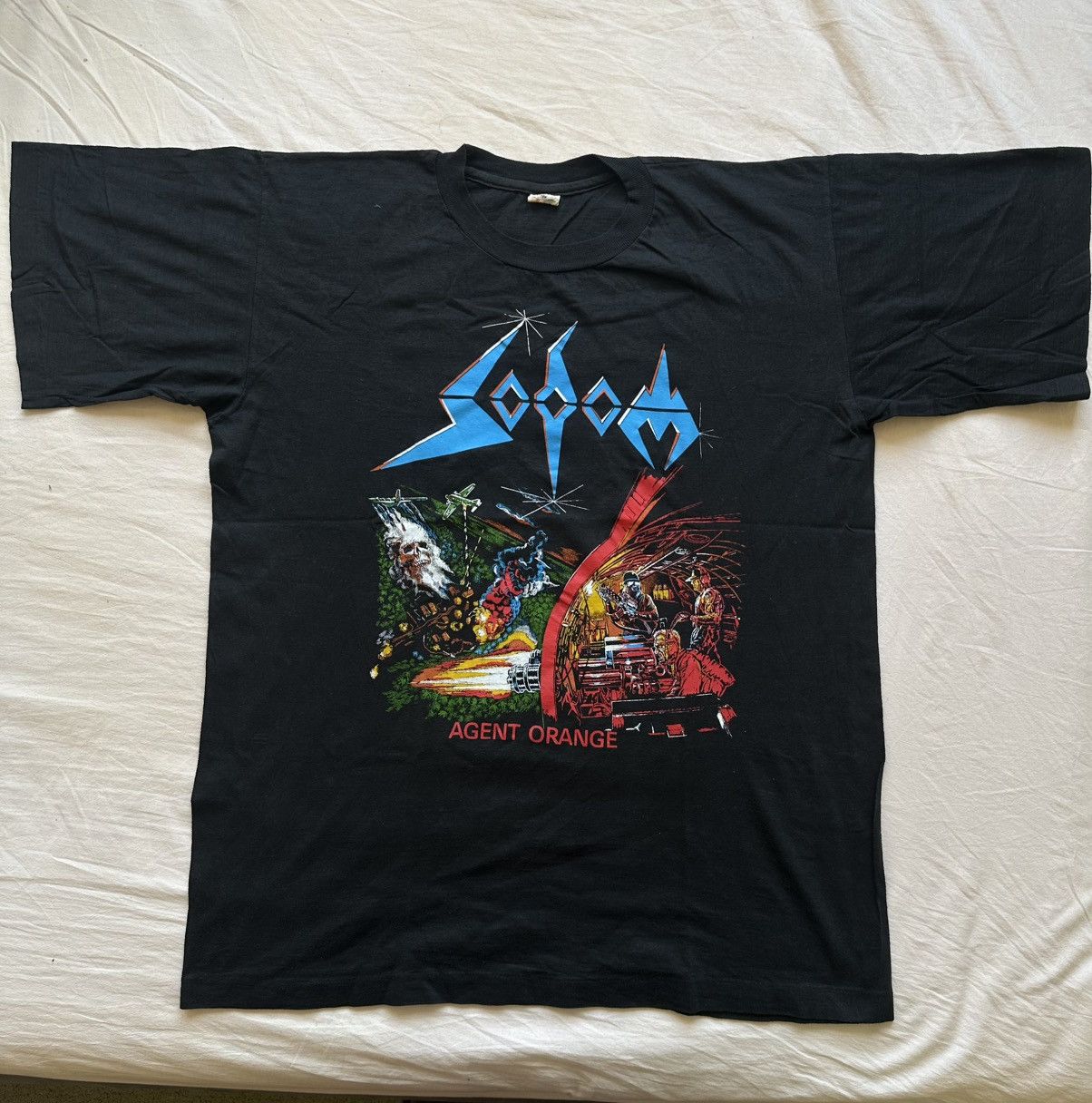 Band Tees Sodom Agent Orange 1988 vintage hungarian bootleg t-shirt Size US XL / EU 56 / 4 - 1 Thumbnail