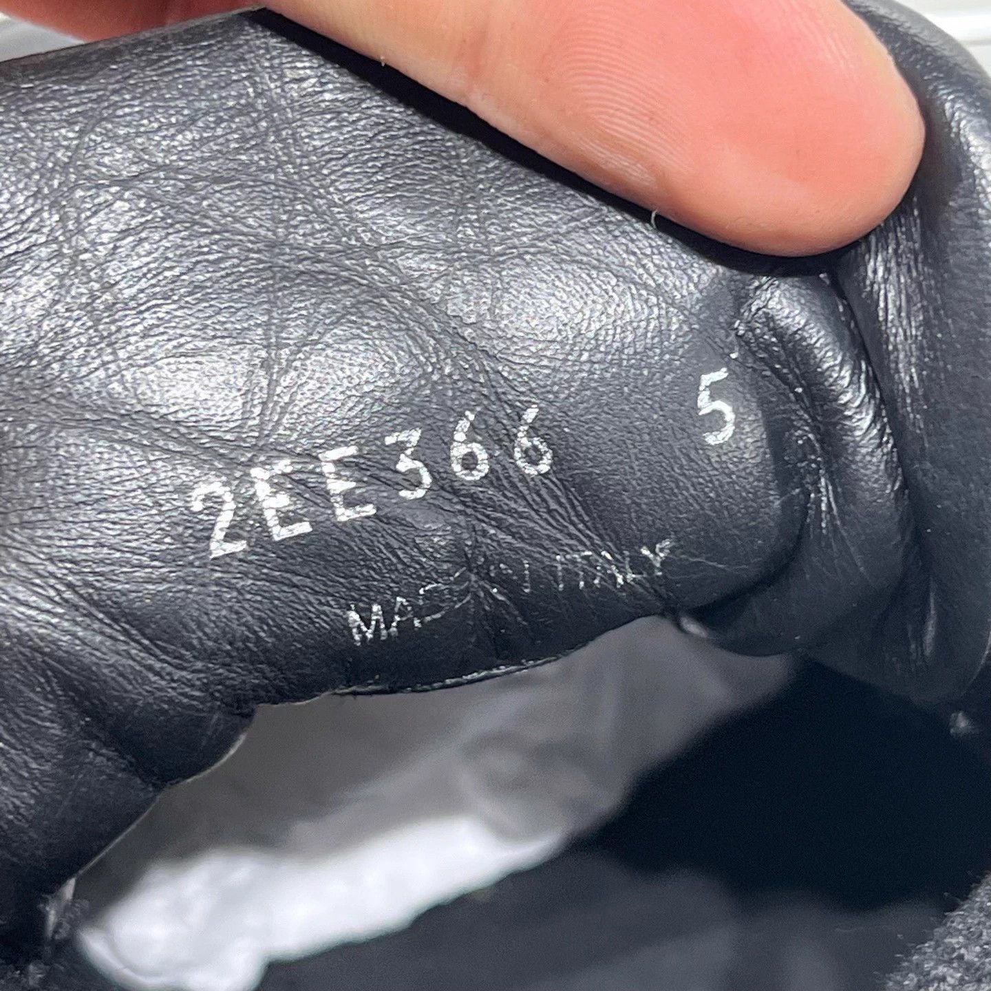 Prada Prada black triangle logo platform sneakers US5 (39EU) Size US 5 / IT 35 - 8 Thumbnail