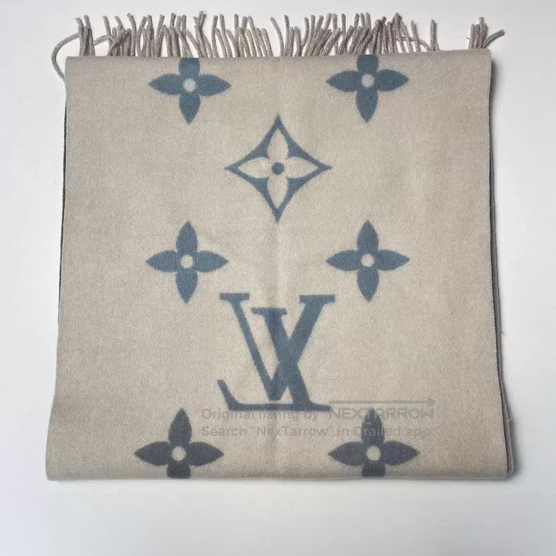 Louis Vuitton Louis Vuitton Pink and blue taupe printed cashmere double Size ONE SIZE - 4 Thumbnail