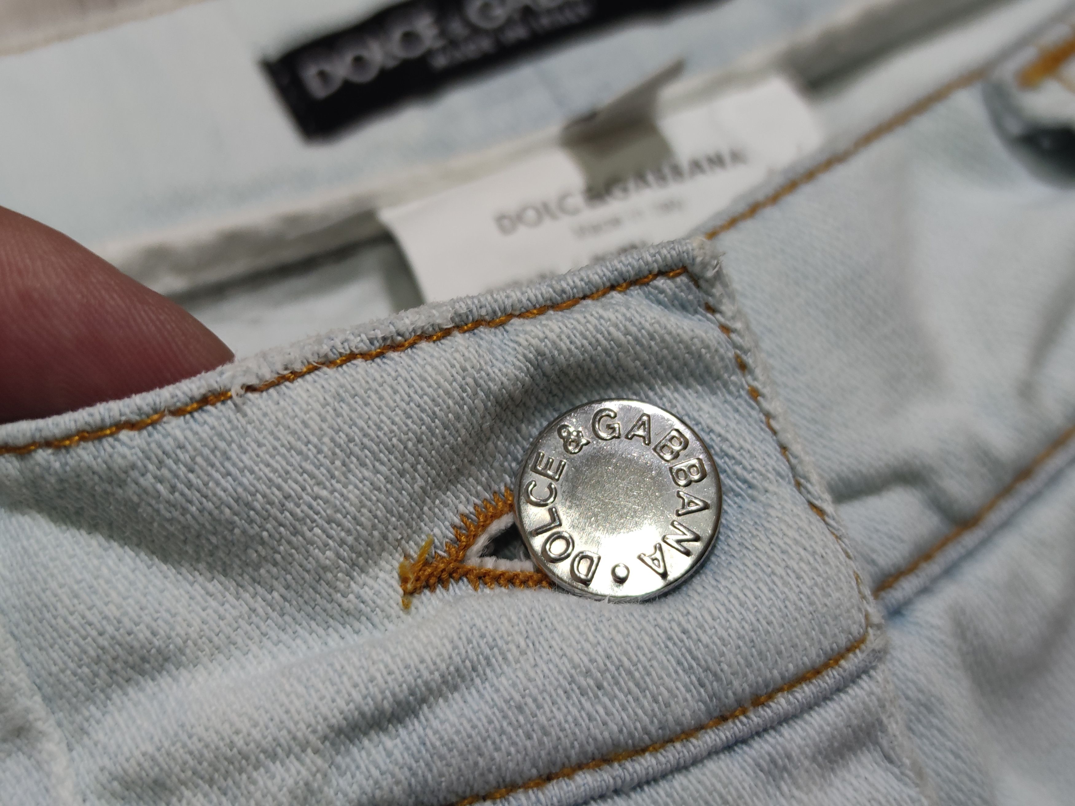 Dolce & Gabbana Vintage Dolce Gabbana Light Blue Distressed Jeans Size 27" / US 4 / IT 40 - 14 Thumbnail