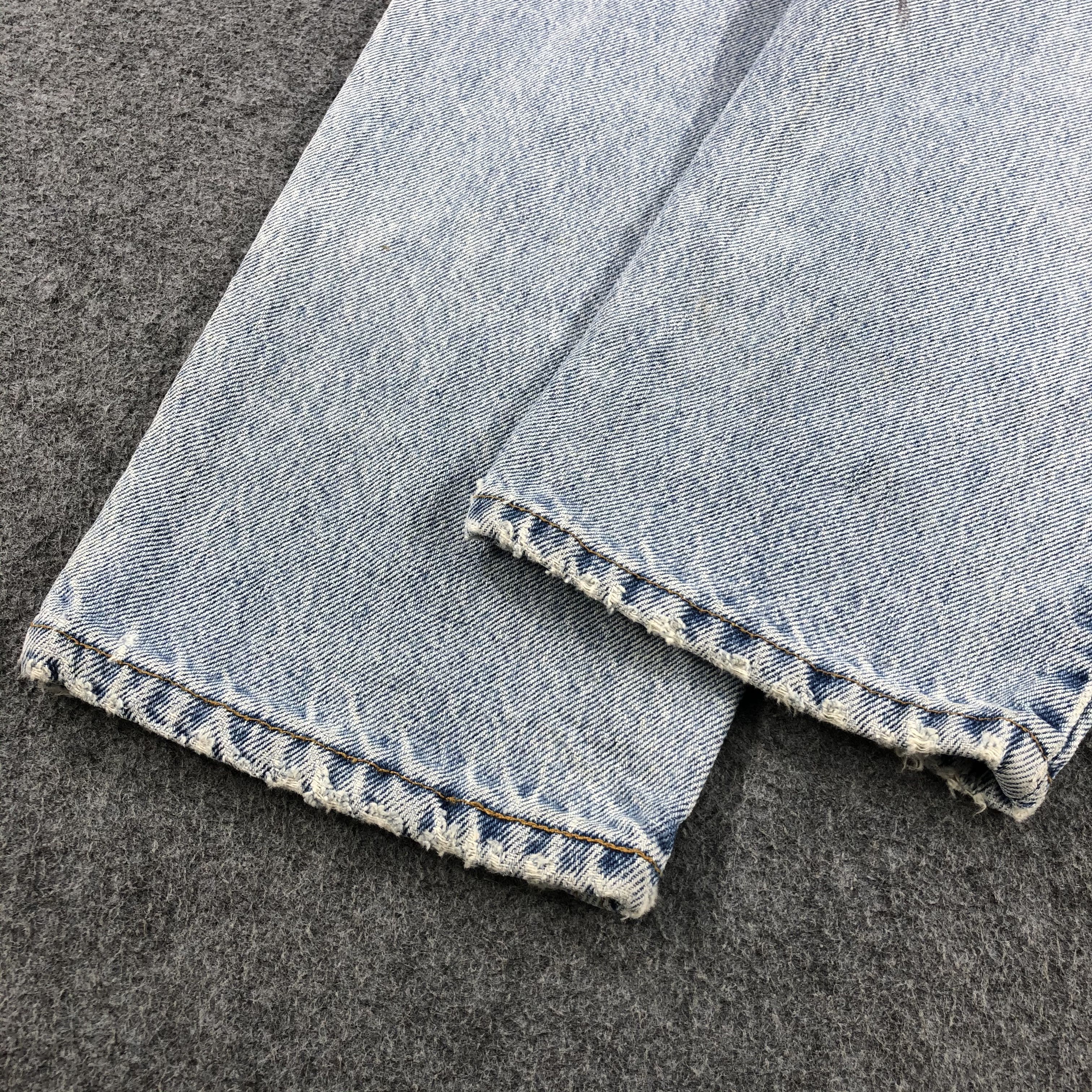 Levi's 90s Vintage Light Wash Levis 551 Jeans-J1583 Size US 33 - 6 Thumbnail