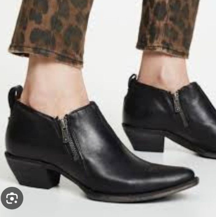 Frye FRYE Sacha Moto Shootie Boots Size 11 B Black Women's Ankle Size US 11 / IT 41 - 16 Thumbnail