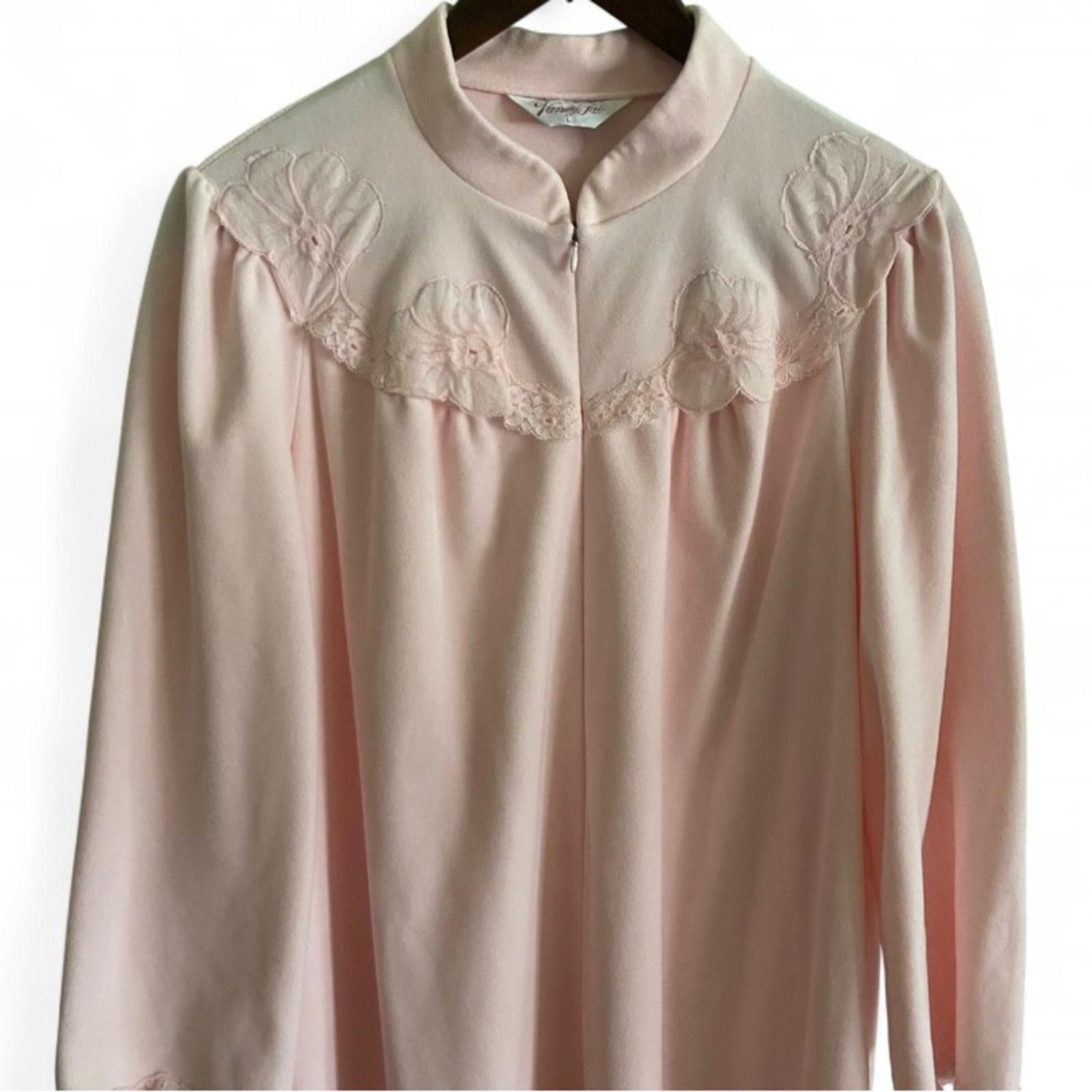 Designer Vintage Vanity Fair Polyester Nightgown Robe Womens Size L Size ONE SIZE - 2 Thumbnail