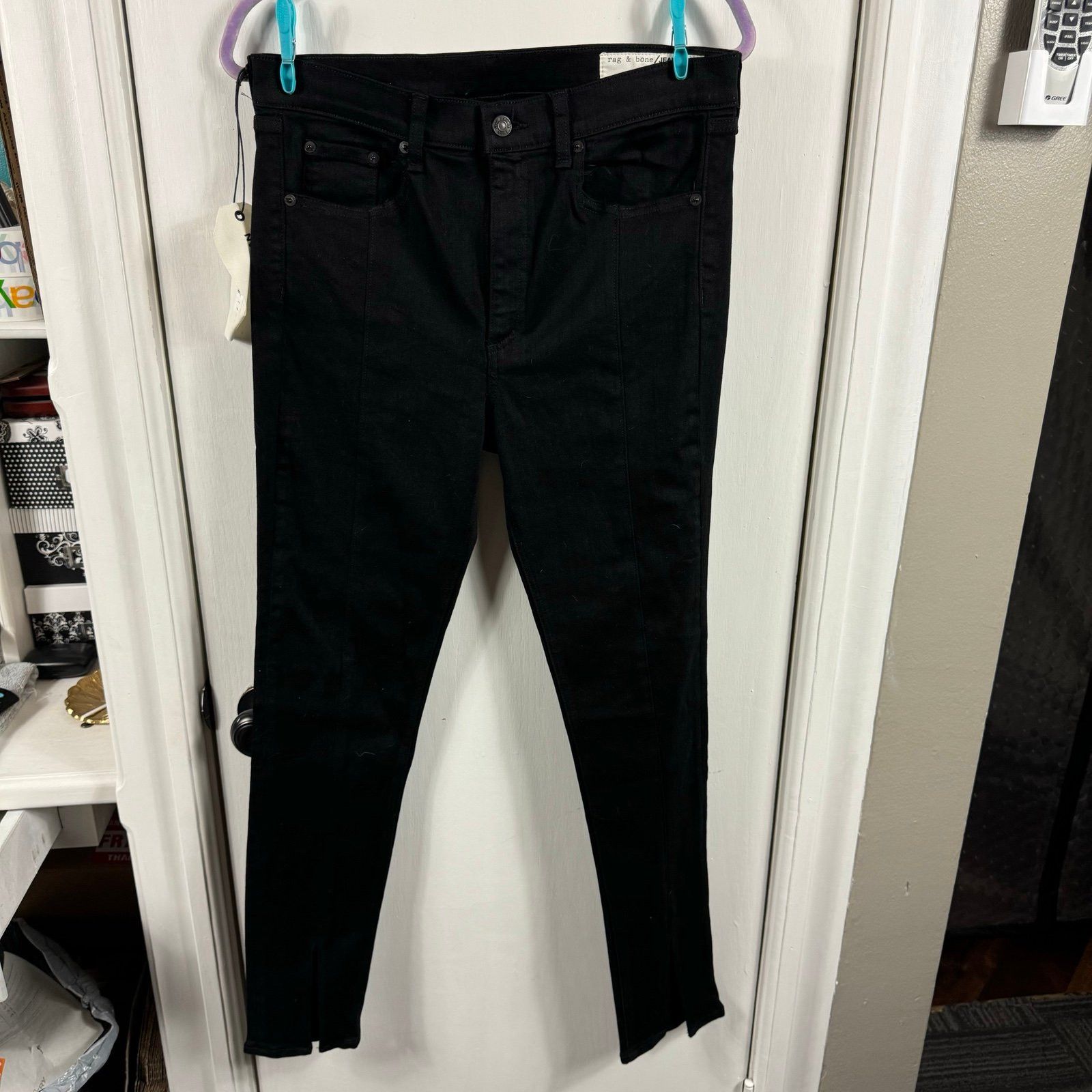 Rag & Bone Rag & Bone Yuki Skinny in Coal Bar split front. Size 30 Size 30" / US 8 / IT 44 - 4 Thumbnail