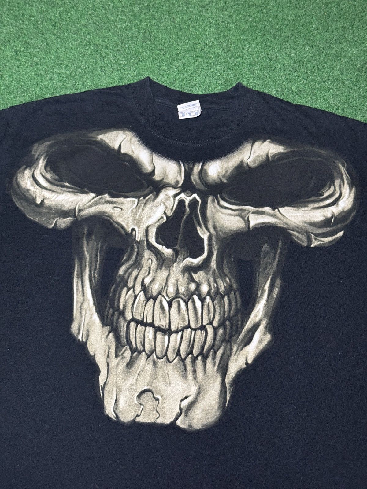 Vintage Vintage Y2K Big Skull Face Skeleton XL Grunge Biker T Shirt Size US XL / EU 56 / 4 - 2 Thumbnail