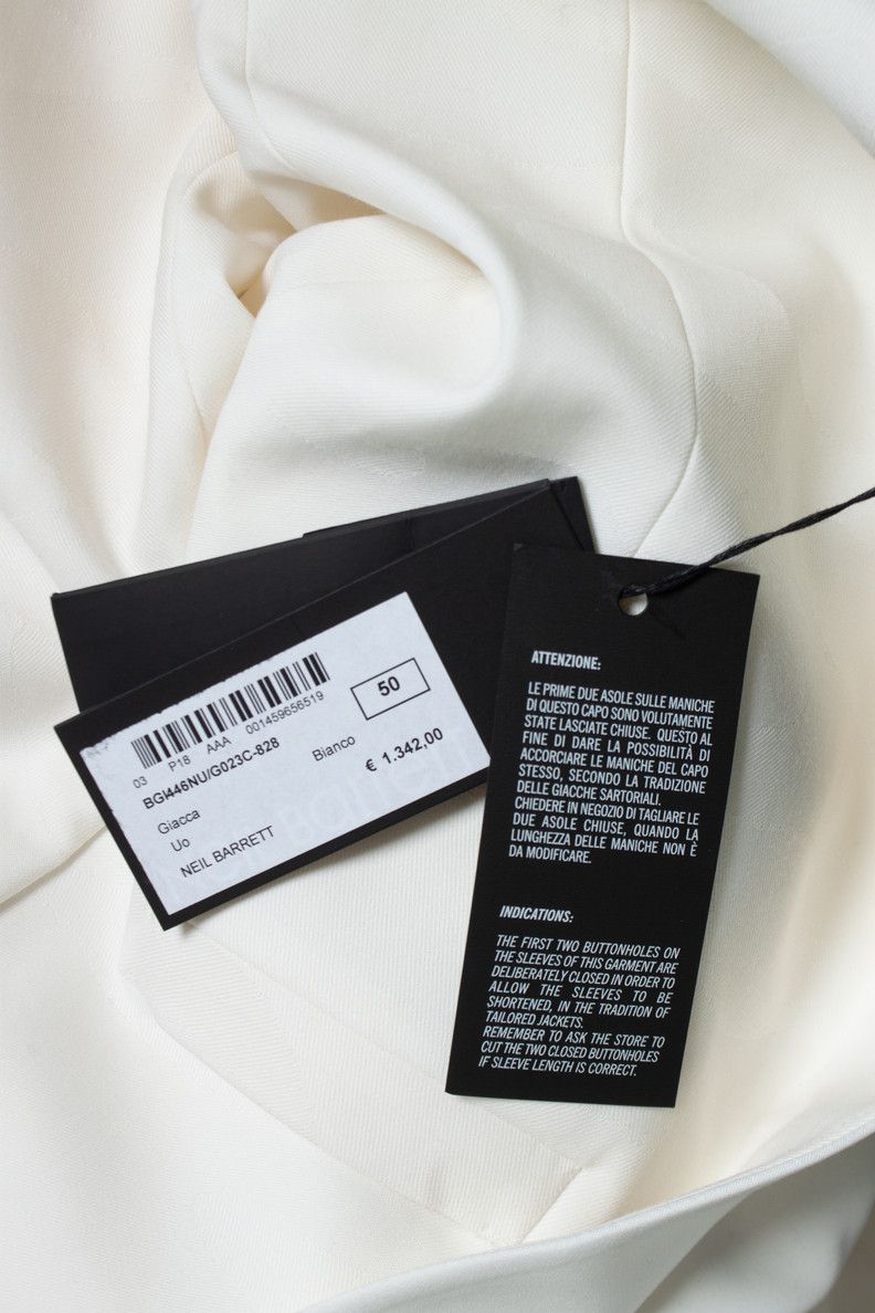Neil Barrett Neil Barrett, White camo printed tuxedo jacket Size 50R - 5 Thumbnail