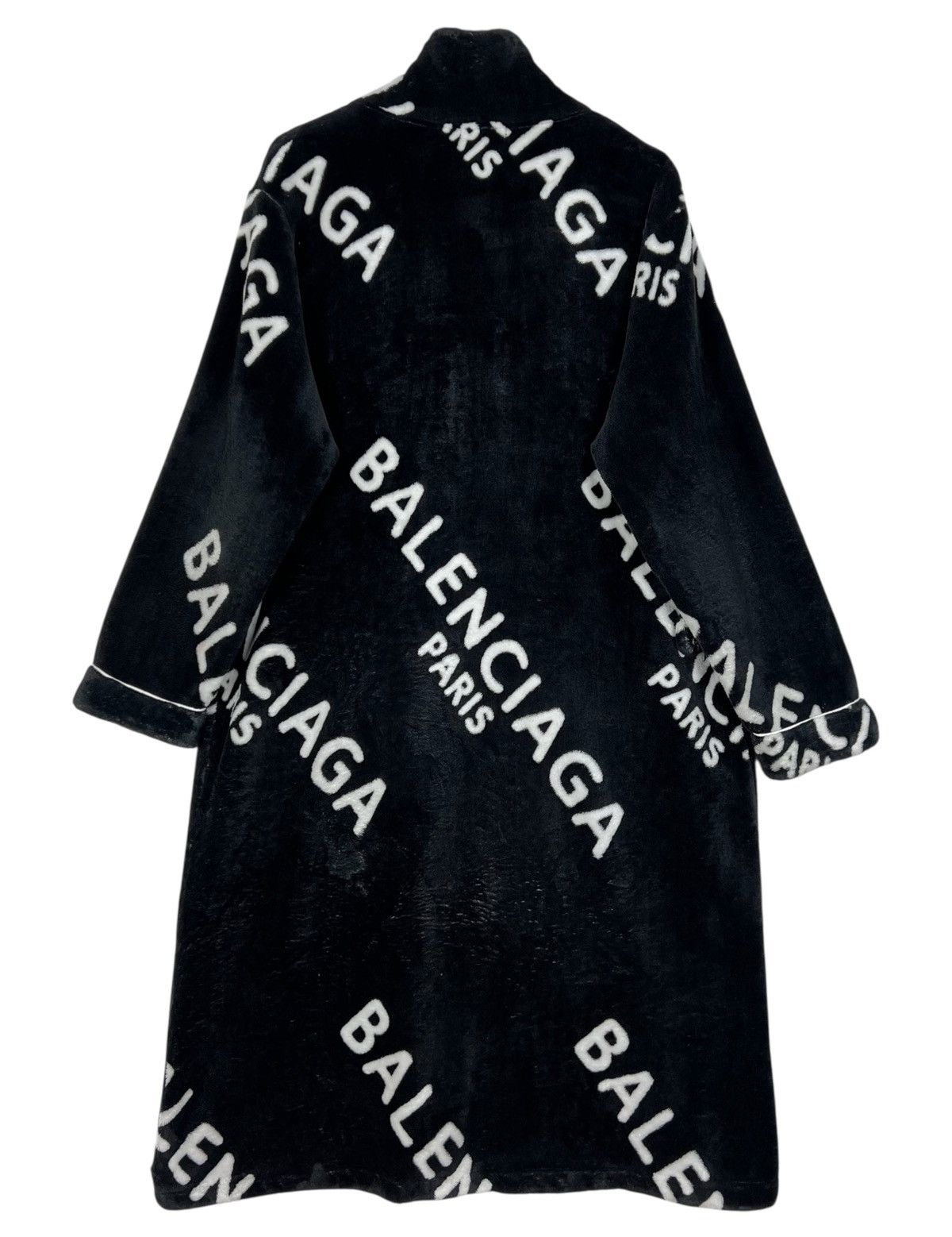 Balenciaga Balenciaga Oversized Logo Faux Fur Sherpa Coat Size US L / EU 52-54 / 3 - 2 Thumbnail