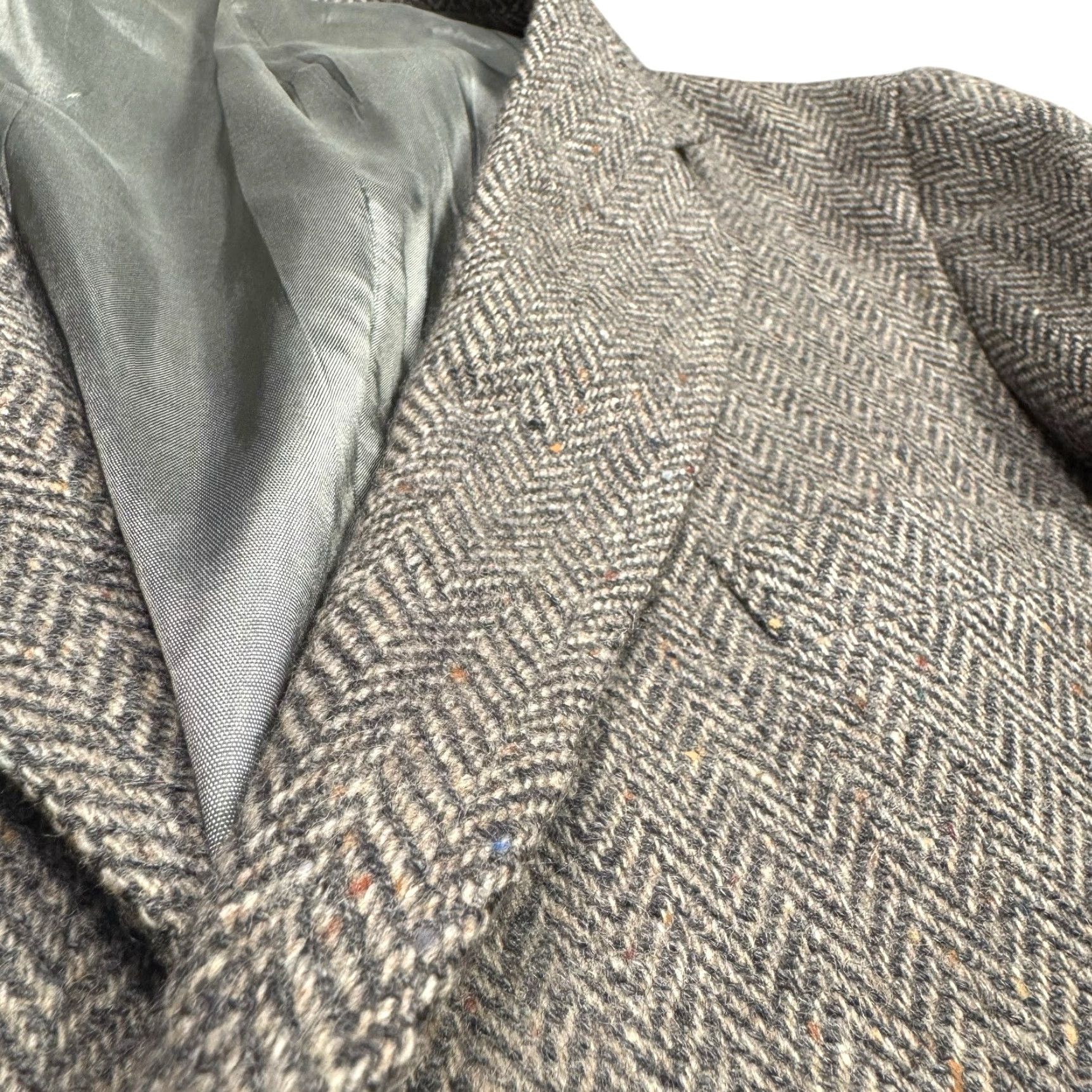 Levi's VINTAGE Levi Strauss Blazer Men 44 Tailored Classic Brown Wool Tweed Herringbone Jacket Blazer Lightweight Wool/ Tweed (Single-Breasted, Notch Lapel) Size 44R - 4 Thumbnail