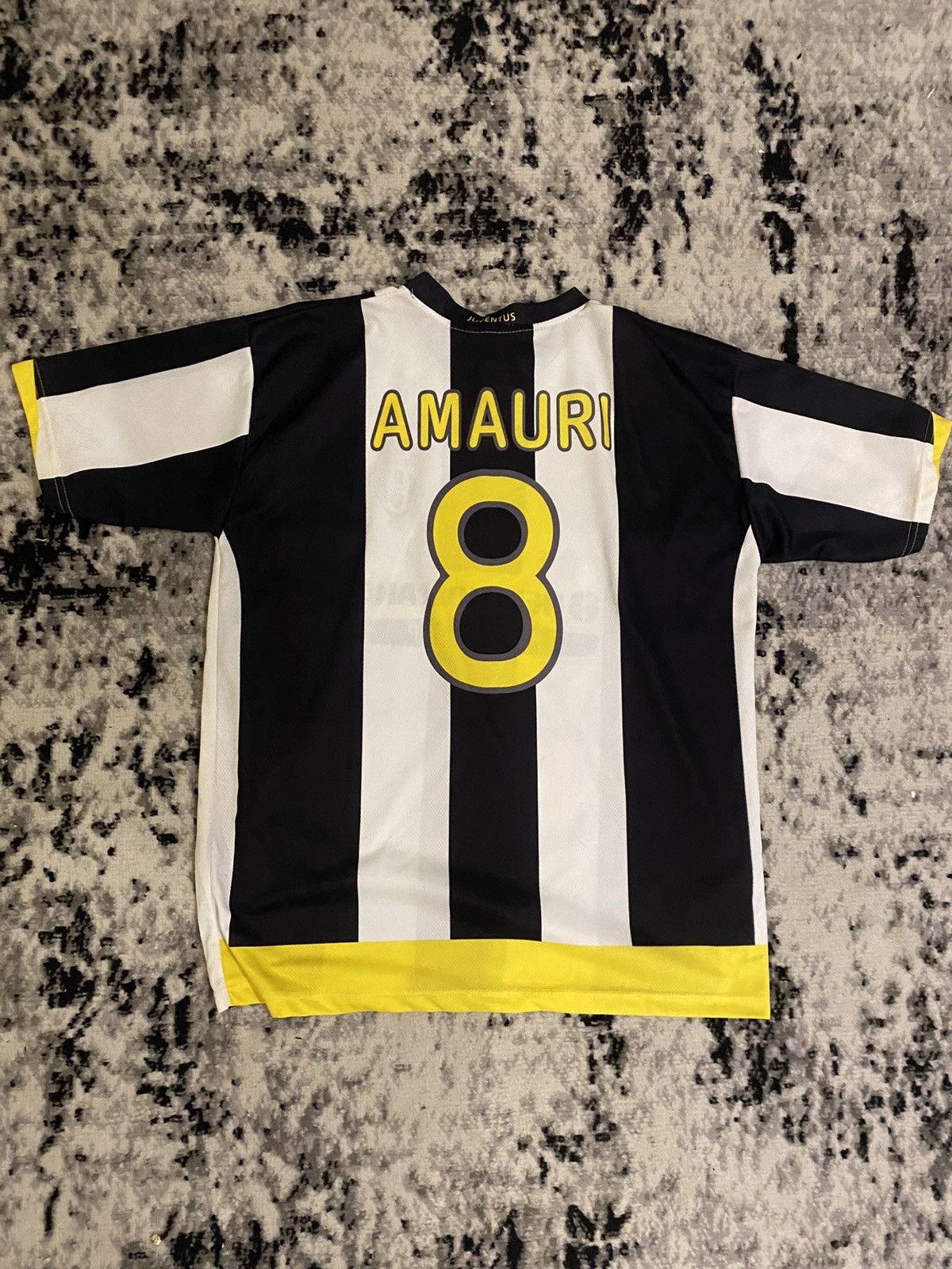 Vintage Juventus 2008-2009 Amauri Jersey Home Kit Vintage Blockcore Size US L / EU 52-54 / 3 - 6 Thumbnail