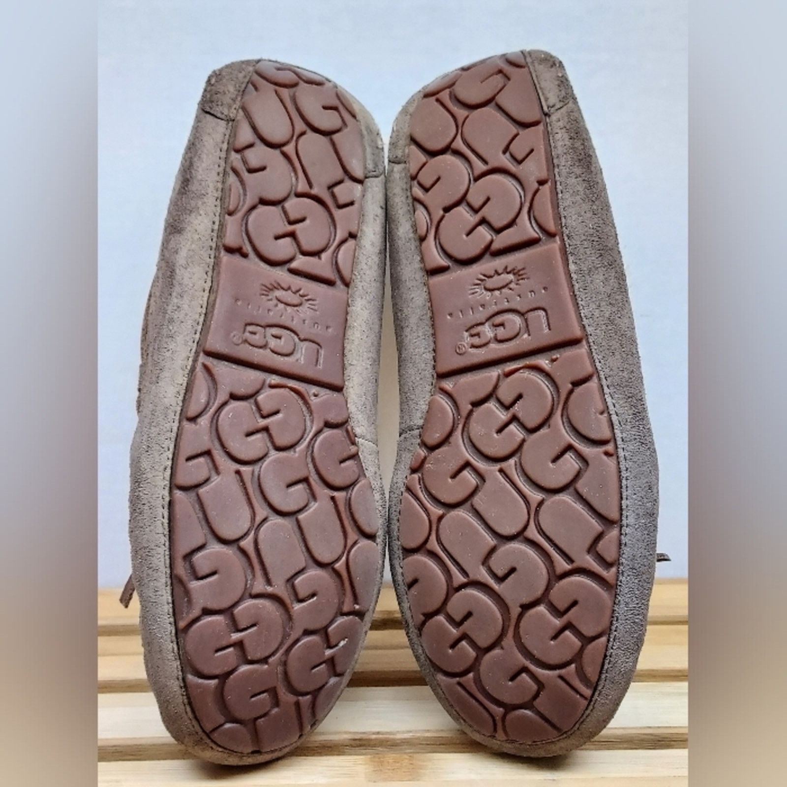 Ugg UGG Womens Brown Suede Dakota Slipper Shoes Size 9 Size US 9 / IT 39 - 4 Thumbnail