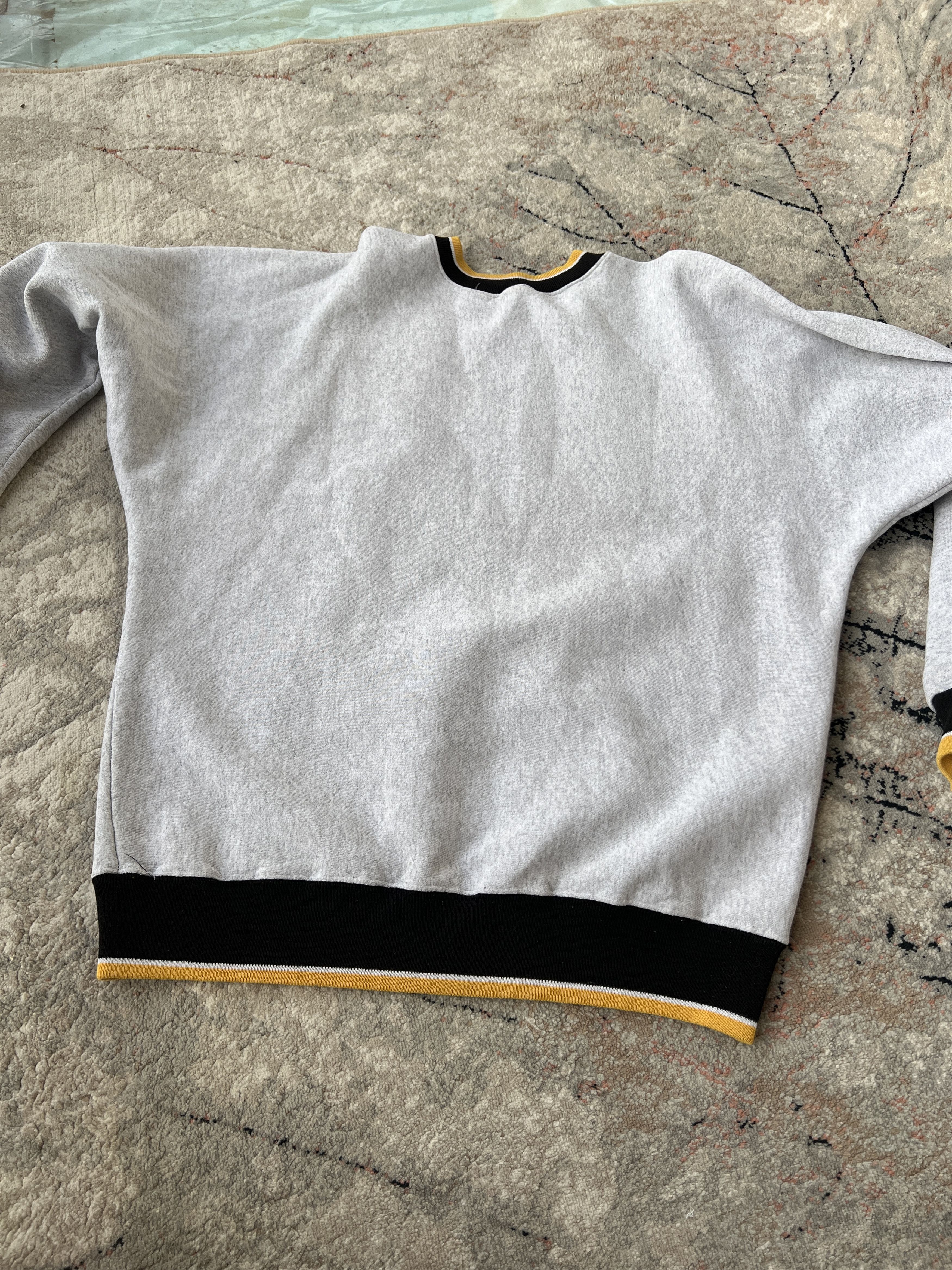 NFL Iowa Hawkeyes Vintage NFL Sweathsirt Size US XL / EU 56 / 4 - 4 Thumbnail