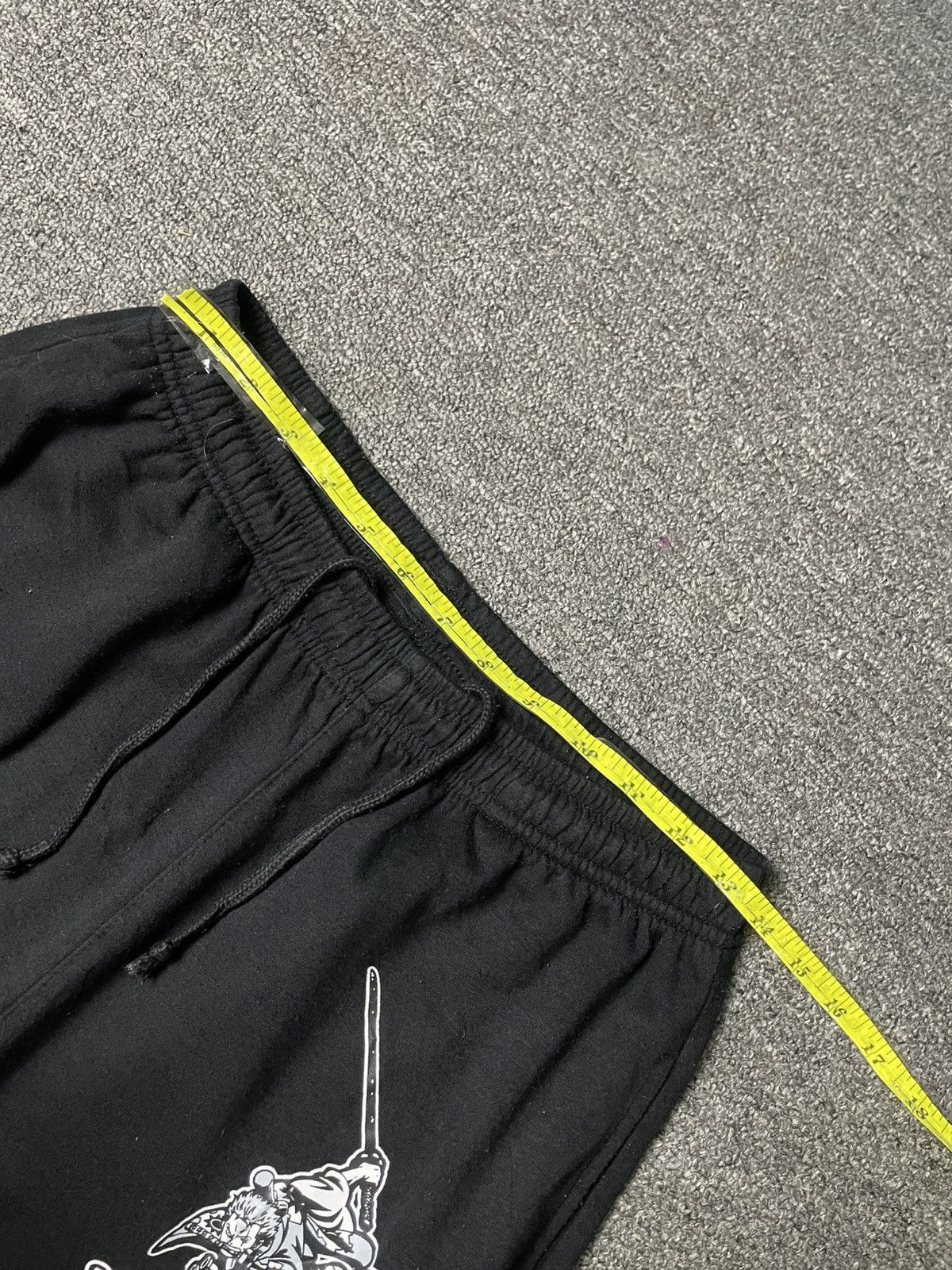 Japanese Brand × One Piece × Vintage ONE PIECE x Roronoa Zoro Sweatpants (98) Size US 27 - 4 Thumbnail