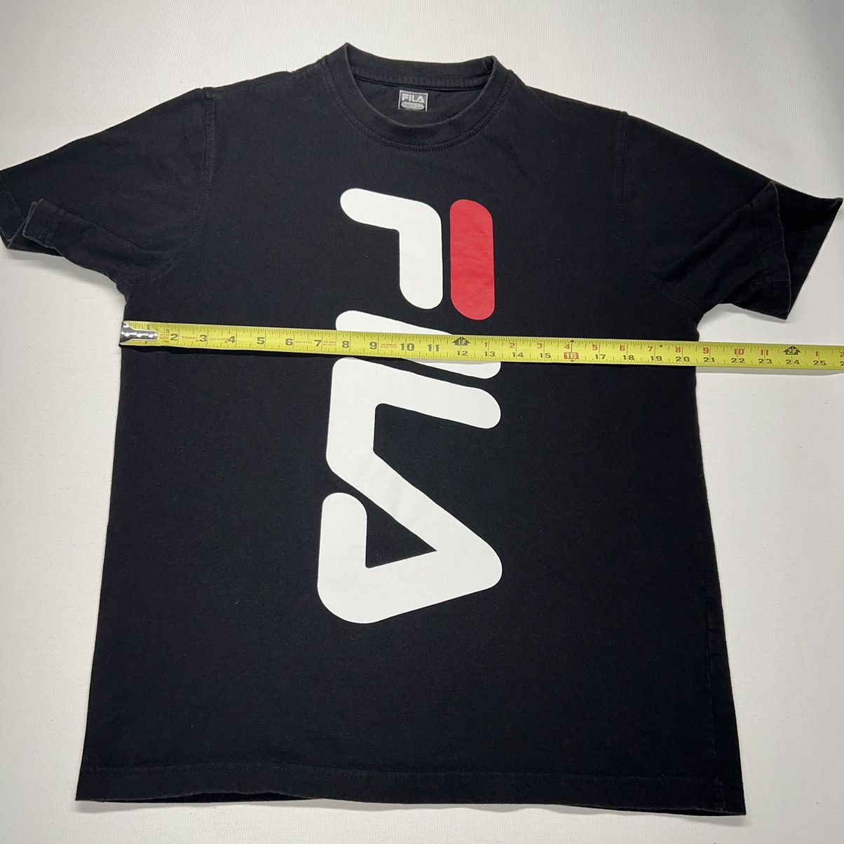Fila Fila Logo Tee Shirt Black Graphic Print Vertical Athletic Size US M / EU 48-50 / 2 - 8 Thumbnail