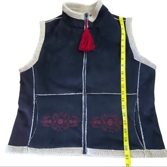 Other Tasha Polizzi Black Faux Suede Sherpa Lined Vest Embroidered Size S / US 4 / IT 40 - 11 Thumbnail