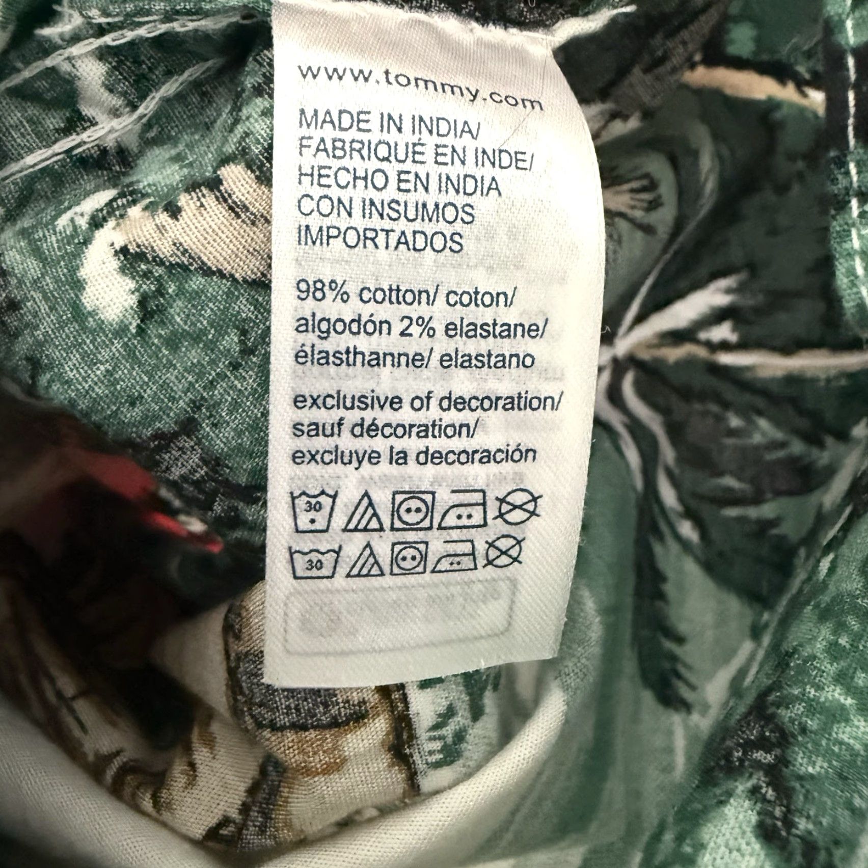 Tommy Hilfiger Tommy Hilfiger Hawaiian Shirt Mens XL Custom Fit Tropical South Pacific Multicolor Floral Button-Up Short Sleeve Casual Beach Size US XL / EU 56 / 4 - 4 Thumbnail
