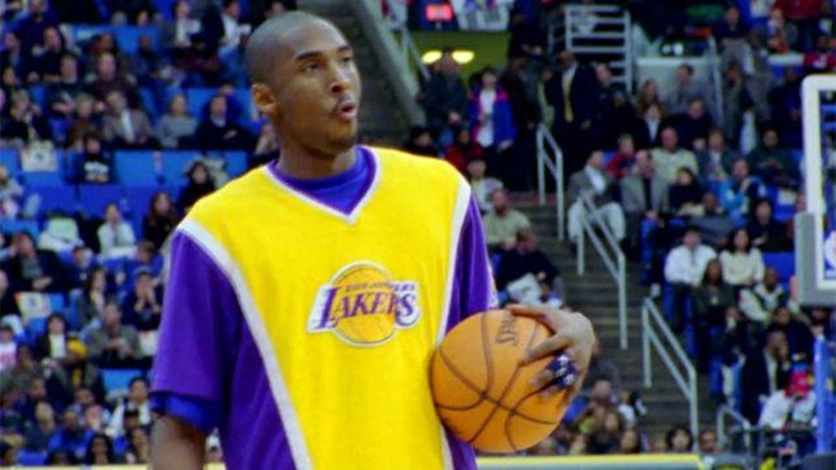 Champion RARE Vintage 90s CHAMPION Lakers Warm Up Shirt Kobe Bryant Size US L / EU 52-54 / 3 - 15 Thumbnail