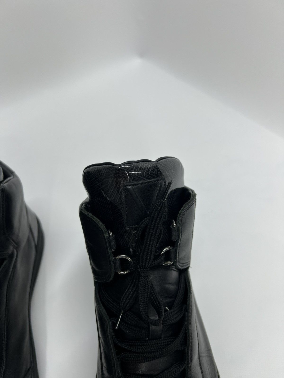 Louis Vuitton Vintage streetwear Louis Vuitton Leather Sneakers Sz UK 7.5 Size US 8.5 / EU 41-42 - 5 Thumbnail