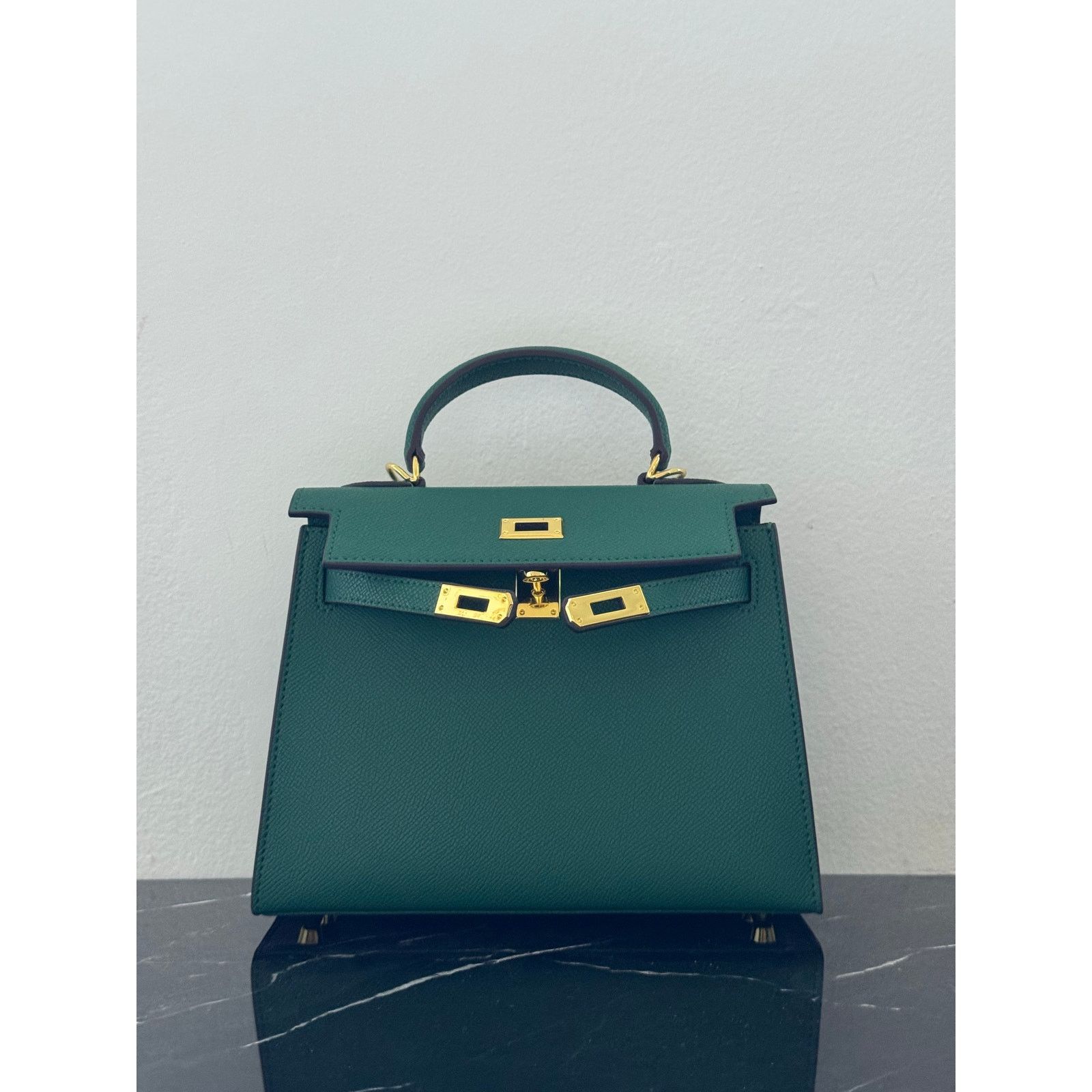 Other Emerald Green “Kelly-Style” Top Handle Bag Size ONE SIZE - 1 Thumbnail