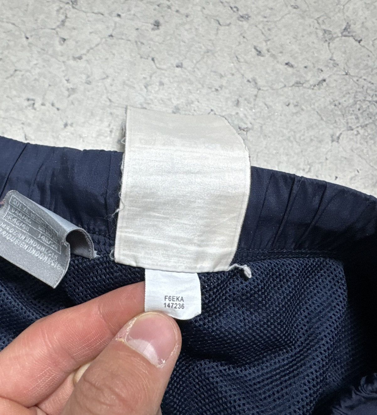 Nike Nike Nylon Vintage Baggy Track Pants Swoosh Drill Y2K Size US 36 / EU 52 - 5 Thumbnail