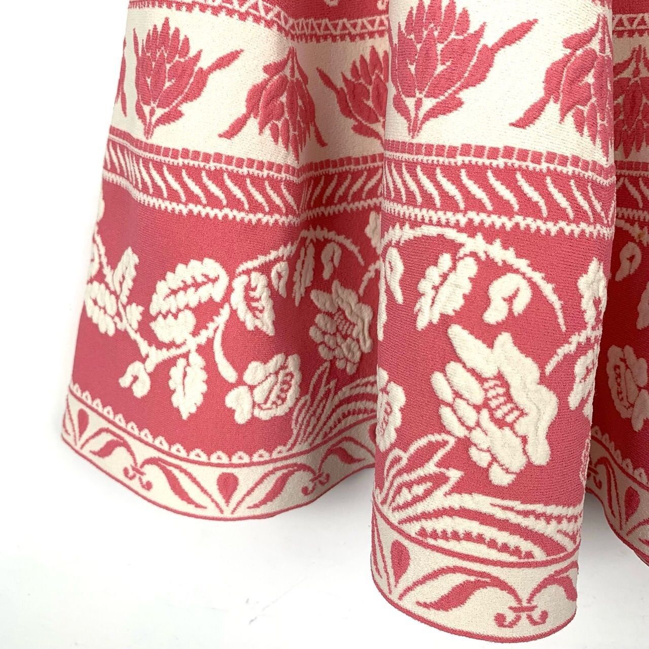 Alexander McQueen Alexander Mcqueen Pink & Cream Floral Print Knit Skirt M Siz Size 27" / US 4 / IT 40 - 6 Thumbnail