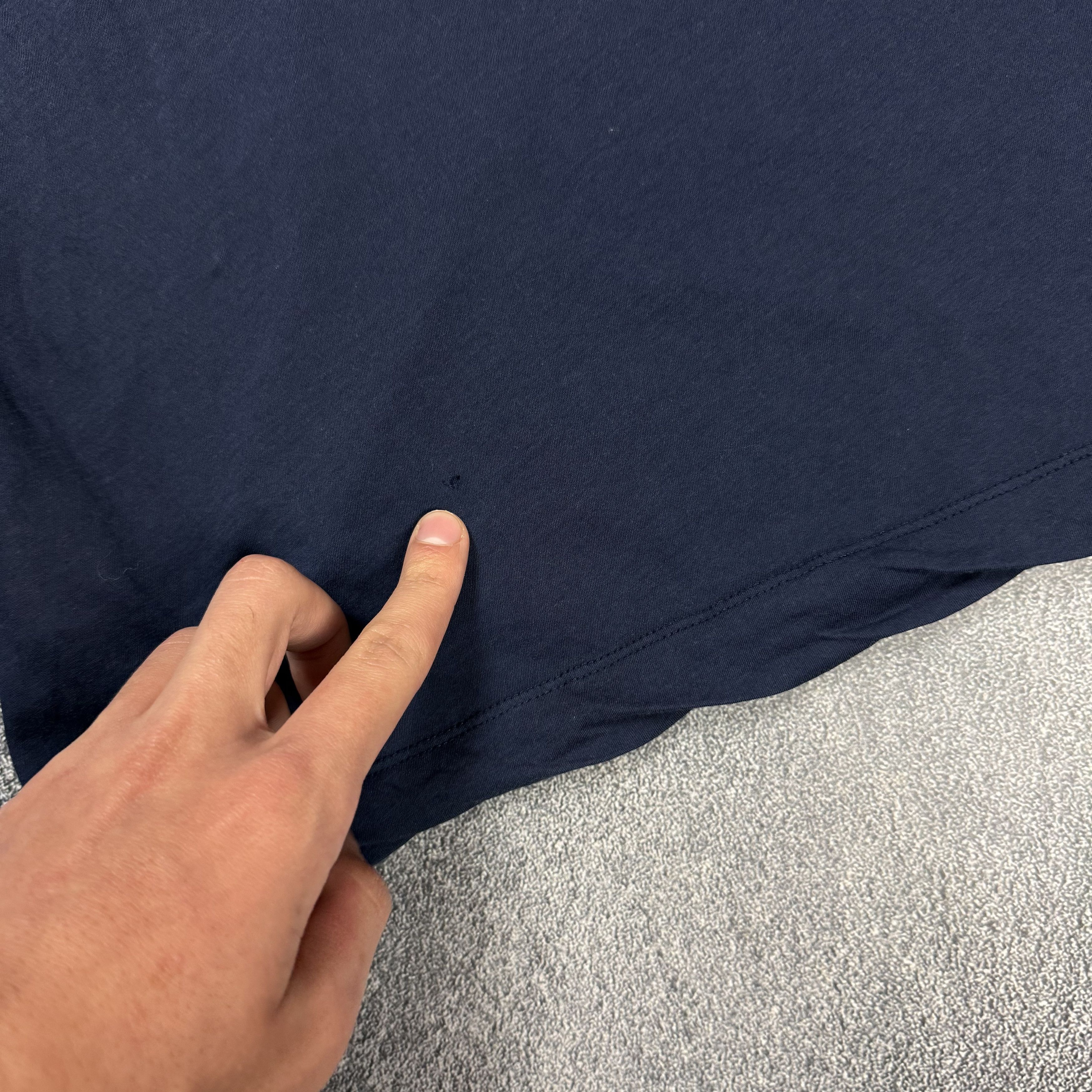 Dries Van Noten Dries van notenLightweight navy tee shirt size L Size US L / EU 52-54 / 3 - 10 Thumbnail