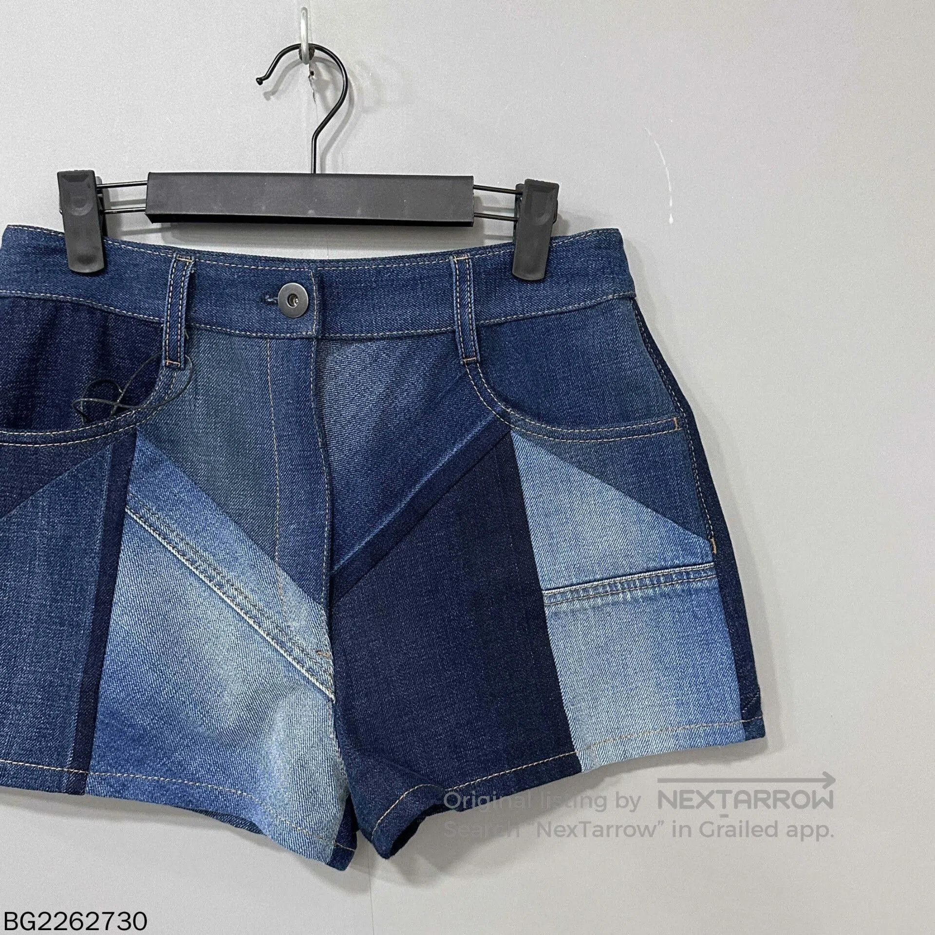 Louis Vuitton Louis Vuitton 1854 Embroidered Logo Shorts. Size 27" / US 4 / IT 40 - 2 Thumbnail