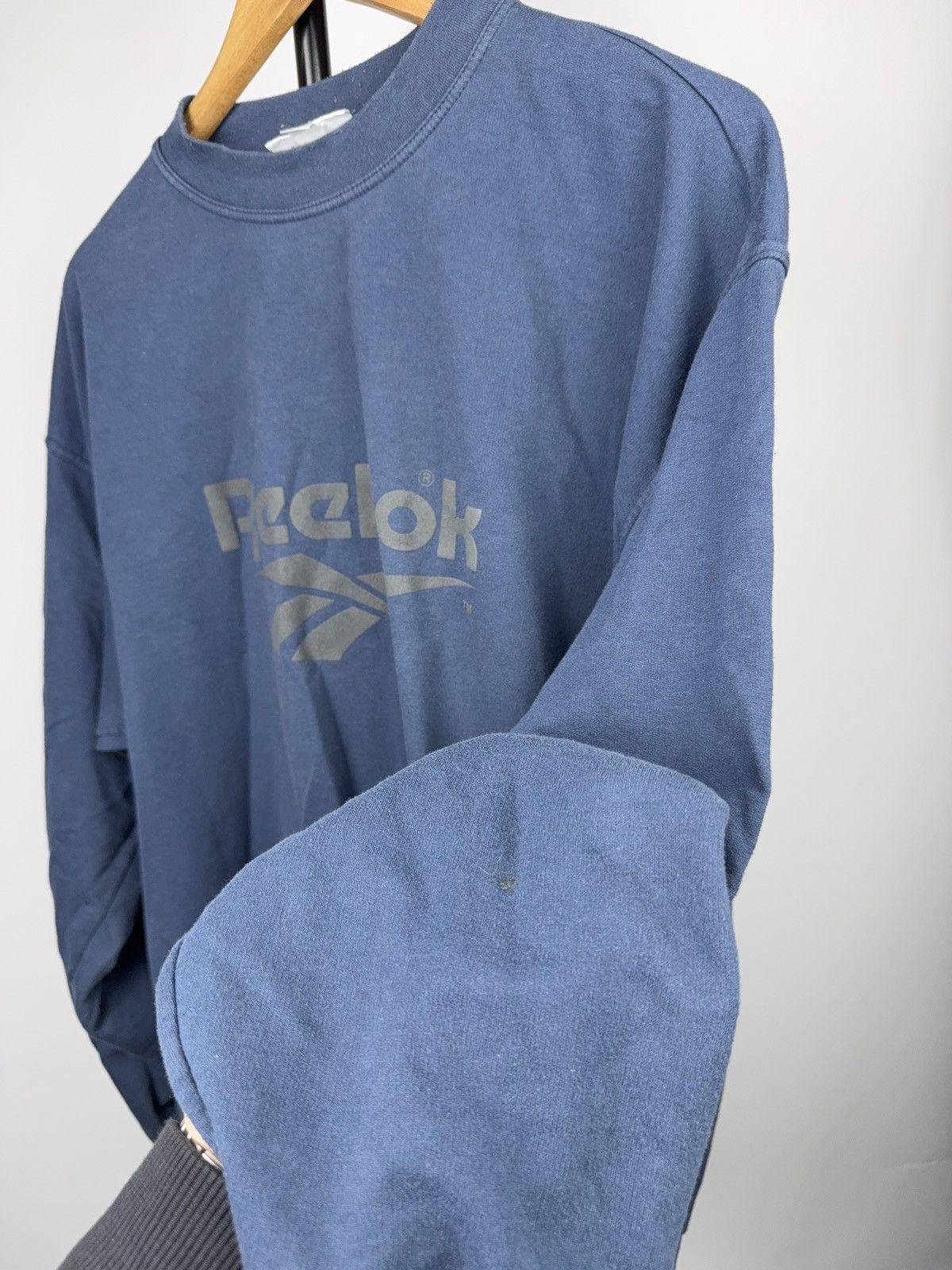 Reebok Vintage 90s Retro Reebok Faded Logo Crewneck Sweatshirt Size US L / EU 52-54 / 3 - 9 Thumbnail