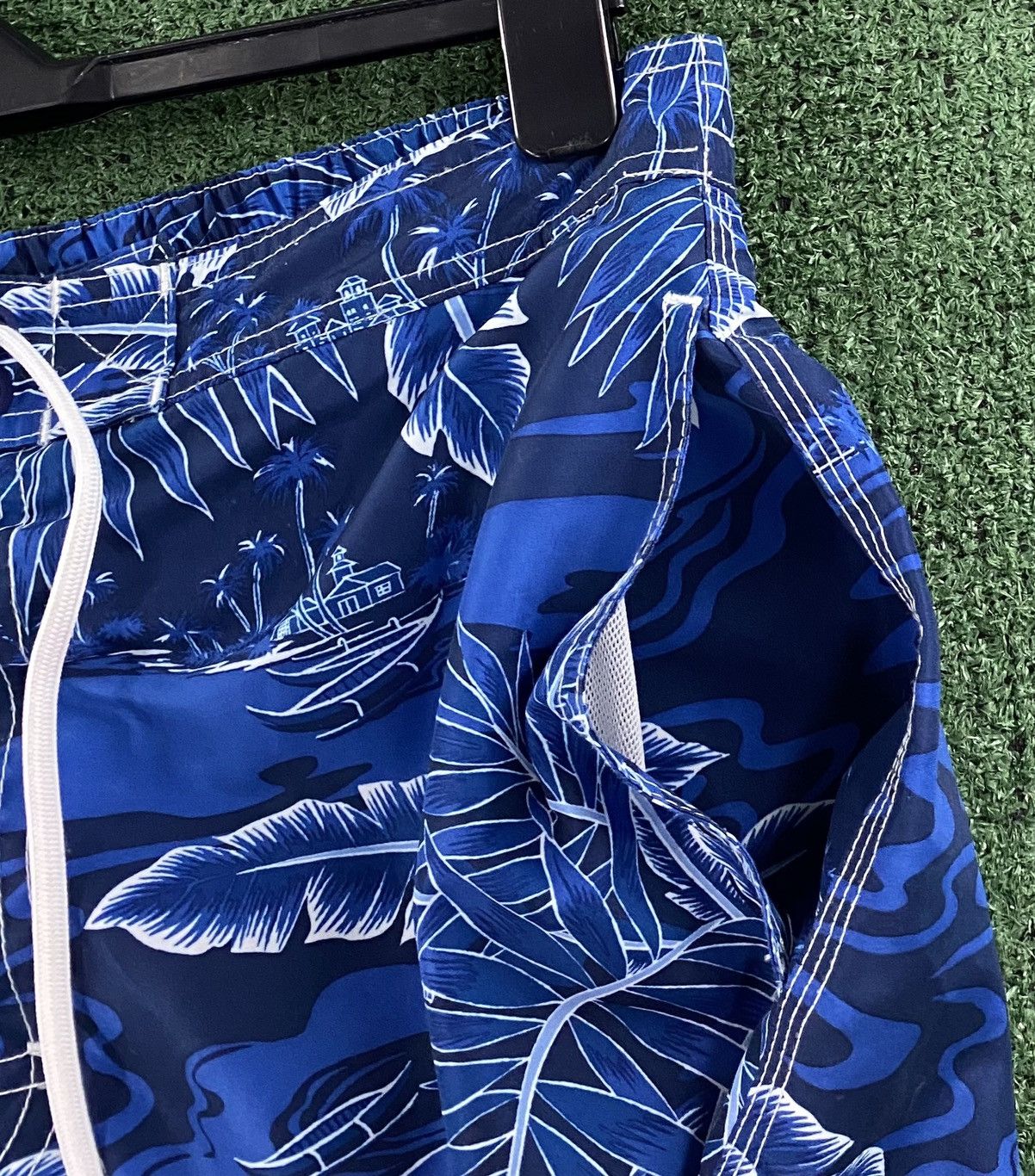 Polo Ralph Lauren Polo Ralph Lauren Kailua Tropical Print Board Shorts Men’s M Size US 34 / EU 50 - 5 Thumbnail