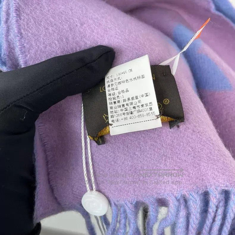 Louis Vuitton Louis Vuitton Blue and purple color matching cashmere scar Size ONE SIZE - 8 Thumbnail