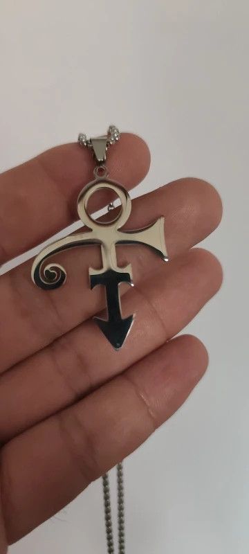 Jewelry Memorial Symbol Love Logo Pendant Necklace Emblem Talisman Size ONE SIZE - 2 Thumbnail