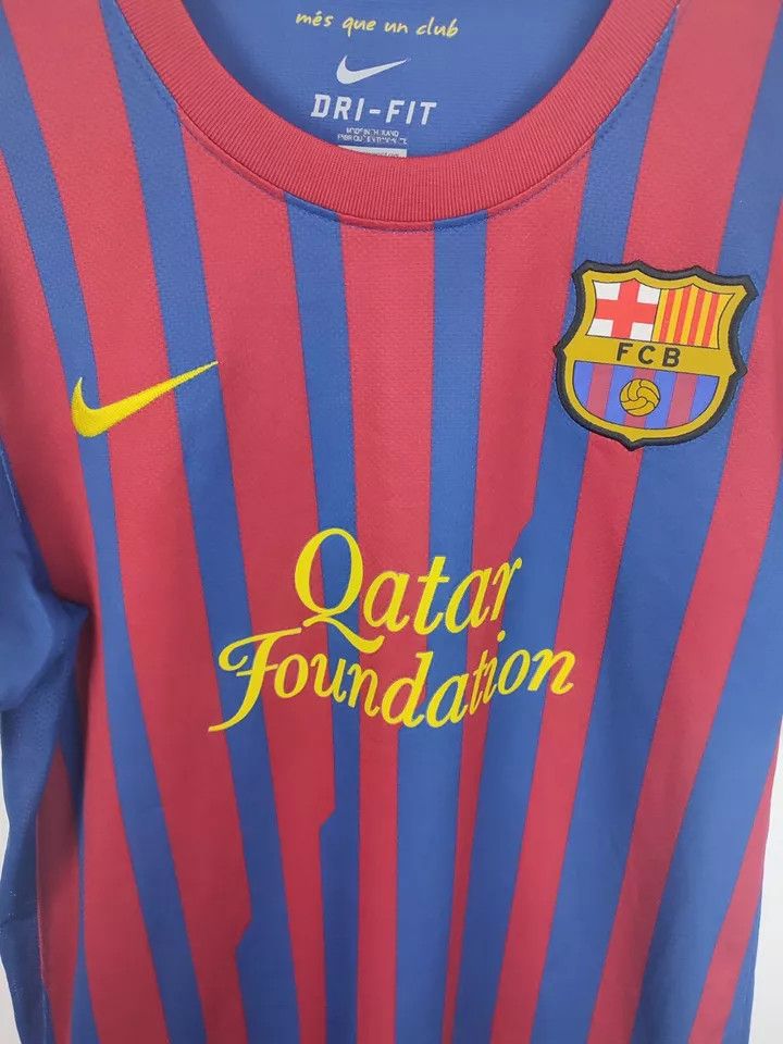 Nike FC BARCELONA 2011-12 HOME FOOTBALL SHIRT Kit SOCCER JERSEY Size US S / EU 44-46 / 1 - 4 Thumbnail