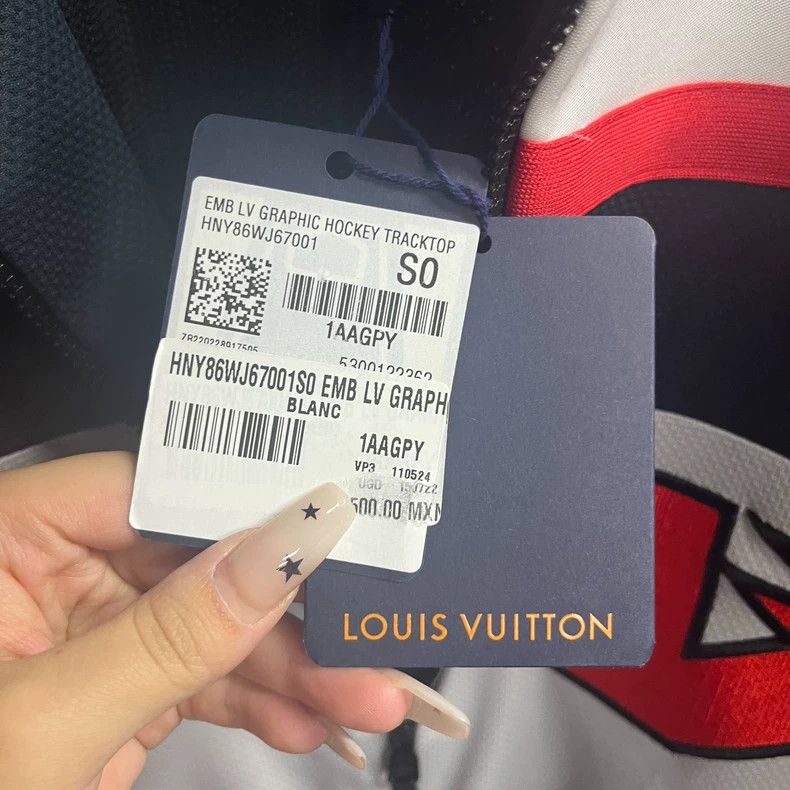 Louis Vuitton Louis Vuitton White monogrammed hockey blazer jacket Size US S / EU 44-46 / 1 - 3 Thumbnail
