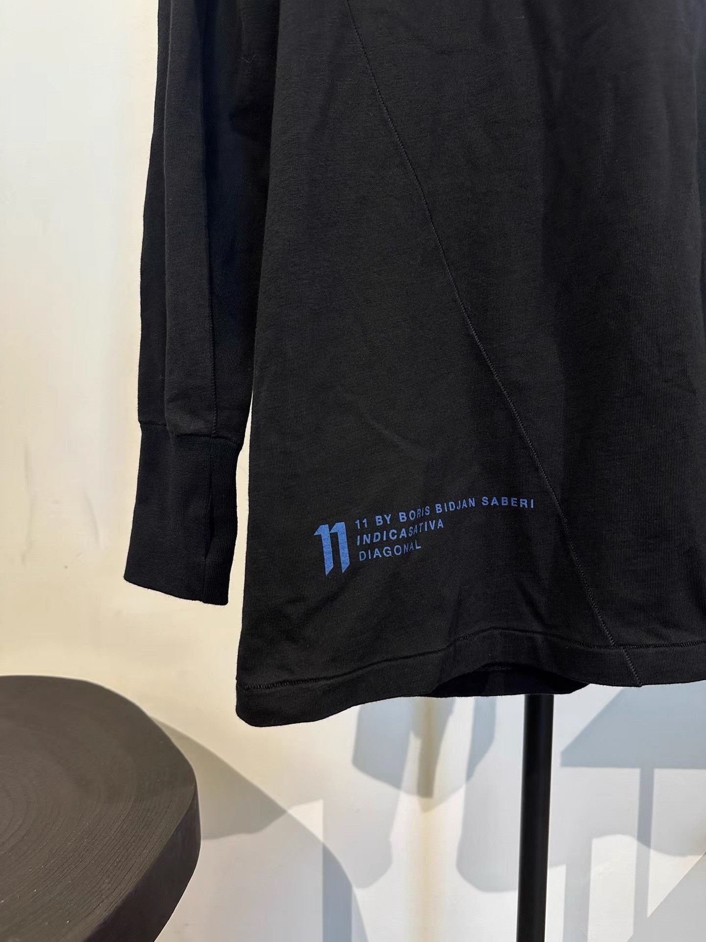 11 By Boris Bidjan Saberi 11by BBS LS1 Embroidered Long Sleeve Base Layer K35 Size US XL / EU 56 / 4 - 4 Thumbnail