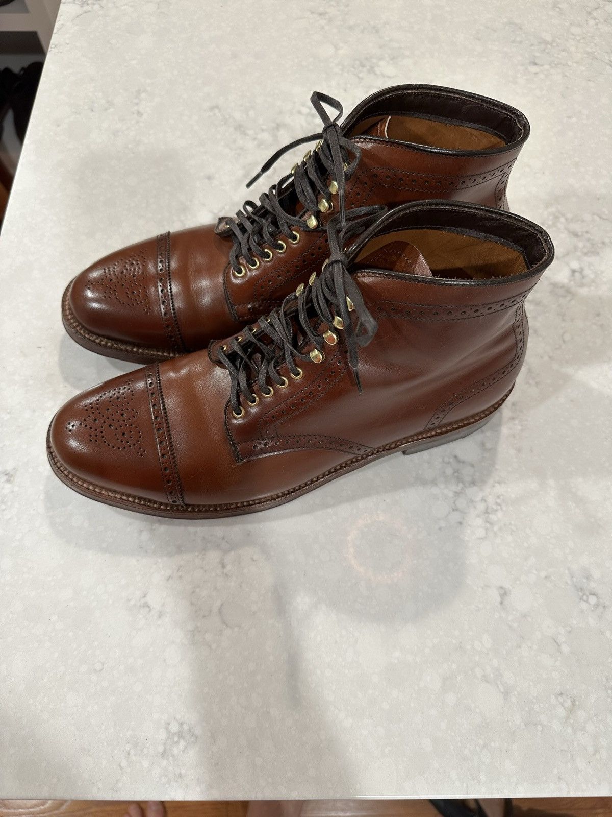 Alden Alden D8837H Walnut Calfskin Medallion Cap Toe Boot Size US 11 / EU 44 - 10 Thumbnail