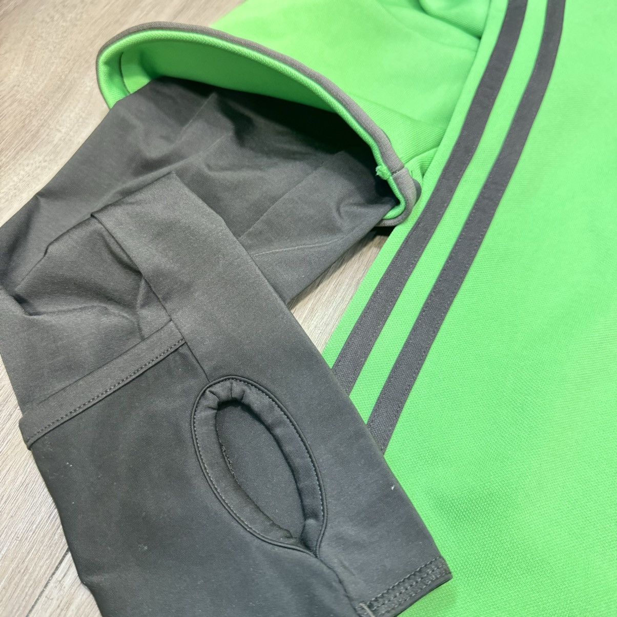 Adidas Japan 15/16 player issued training sweater Size US L / EU 52-54 / 3 - 6 Thumbnail