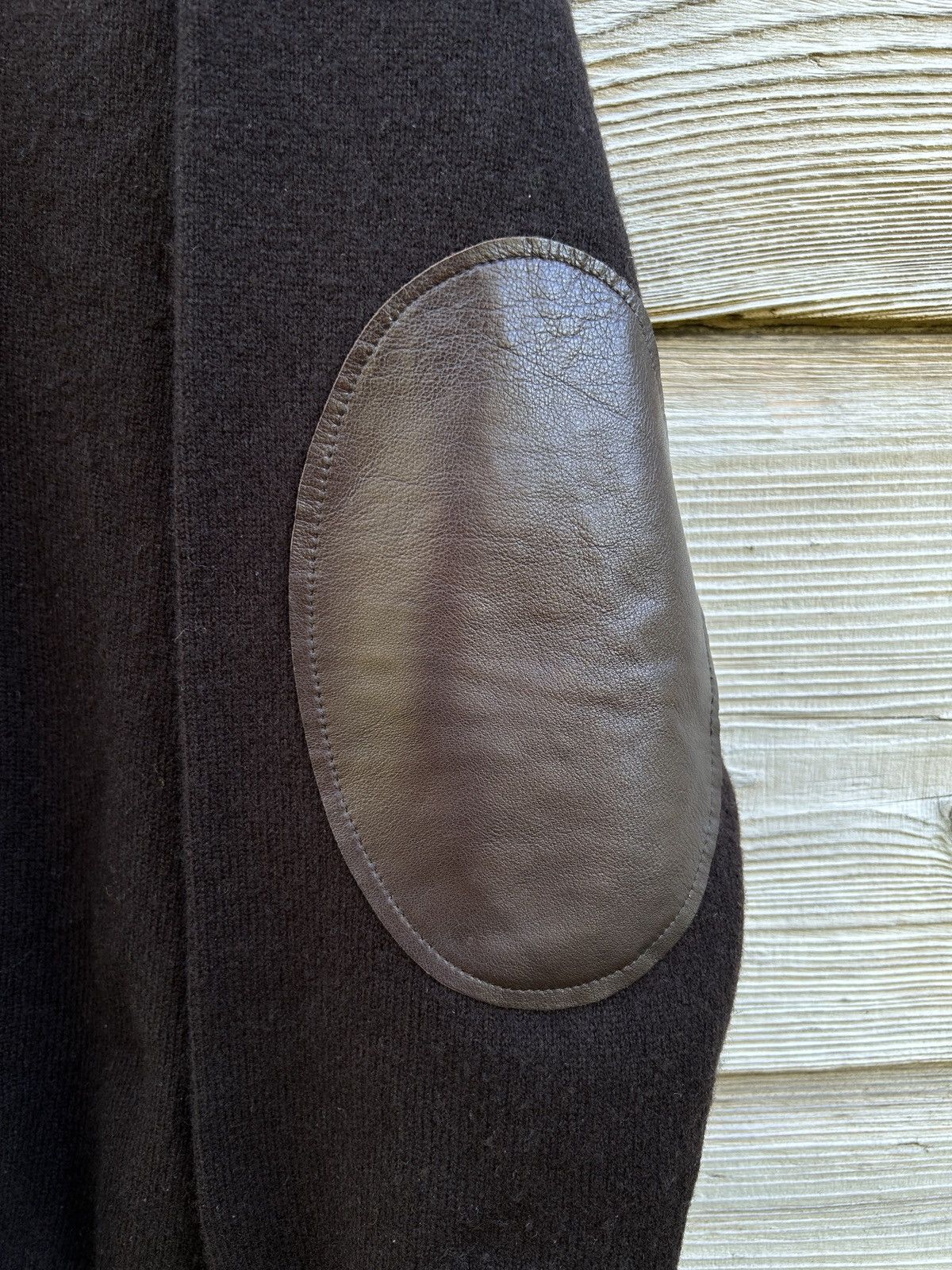 Johnstons Of Elgin Johnstons Of Elgin Leather Elbow Patch V Neck Sweater Size US XL / EU 56 / 4 - 3 Thumbnail