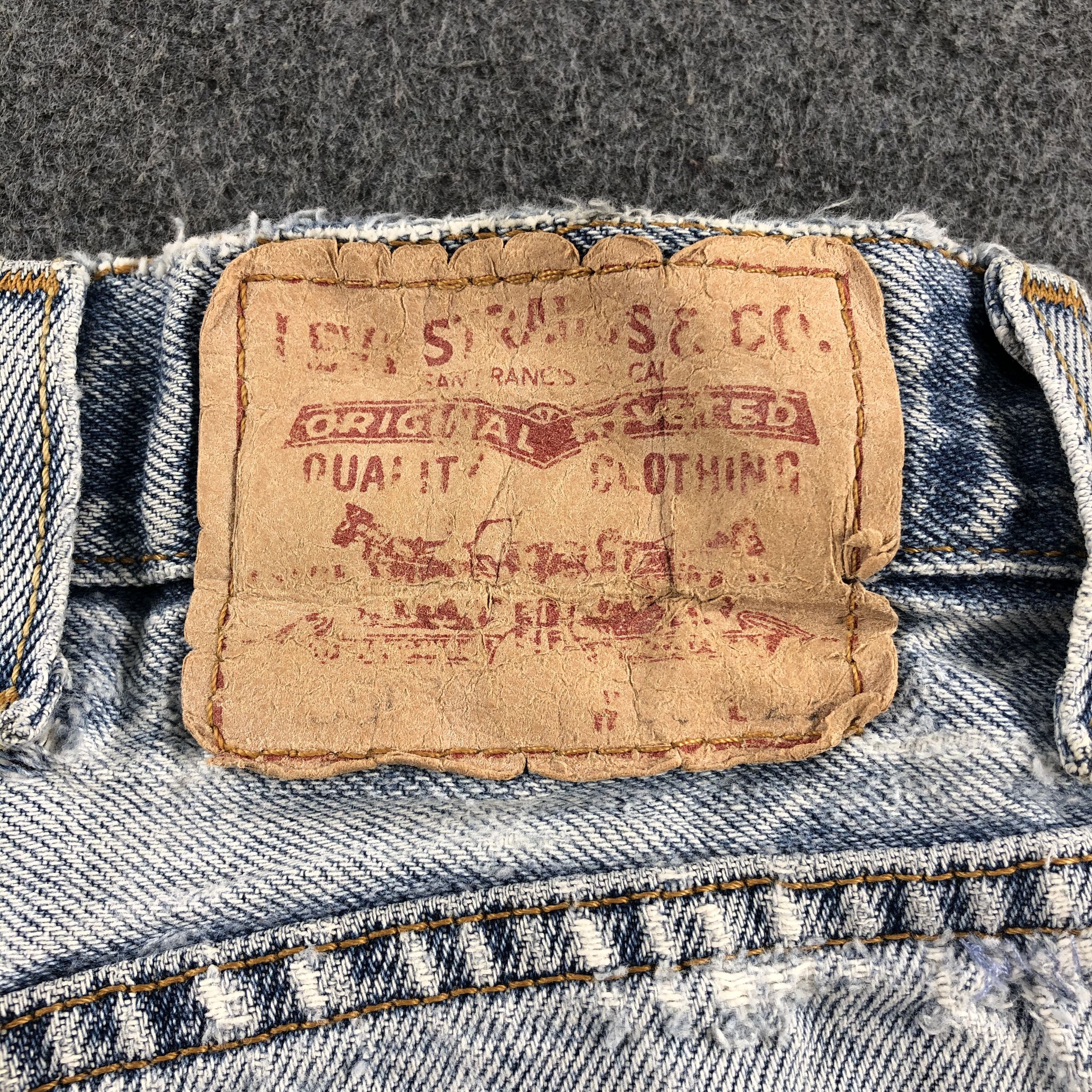 Levi's Vintage Light Wash Levis 550 Jeans-J2541 Size US 37 - 5 Thumbnail