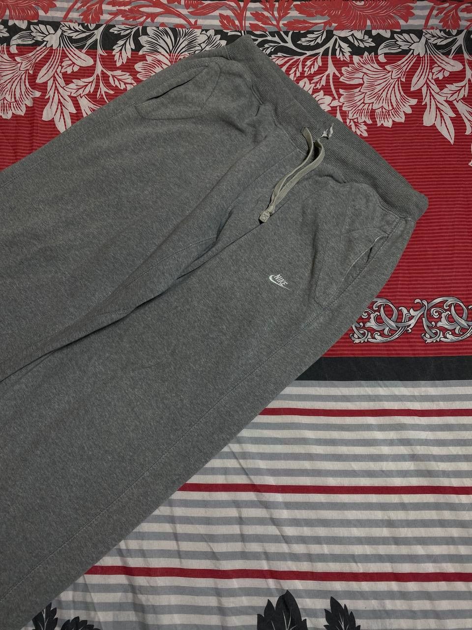 Nike × Vintage Nike gray sweatpants baggy fit wide leg streetwear hype Size US 32 / EU 48 - 23 Thumbnail